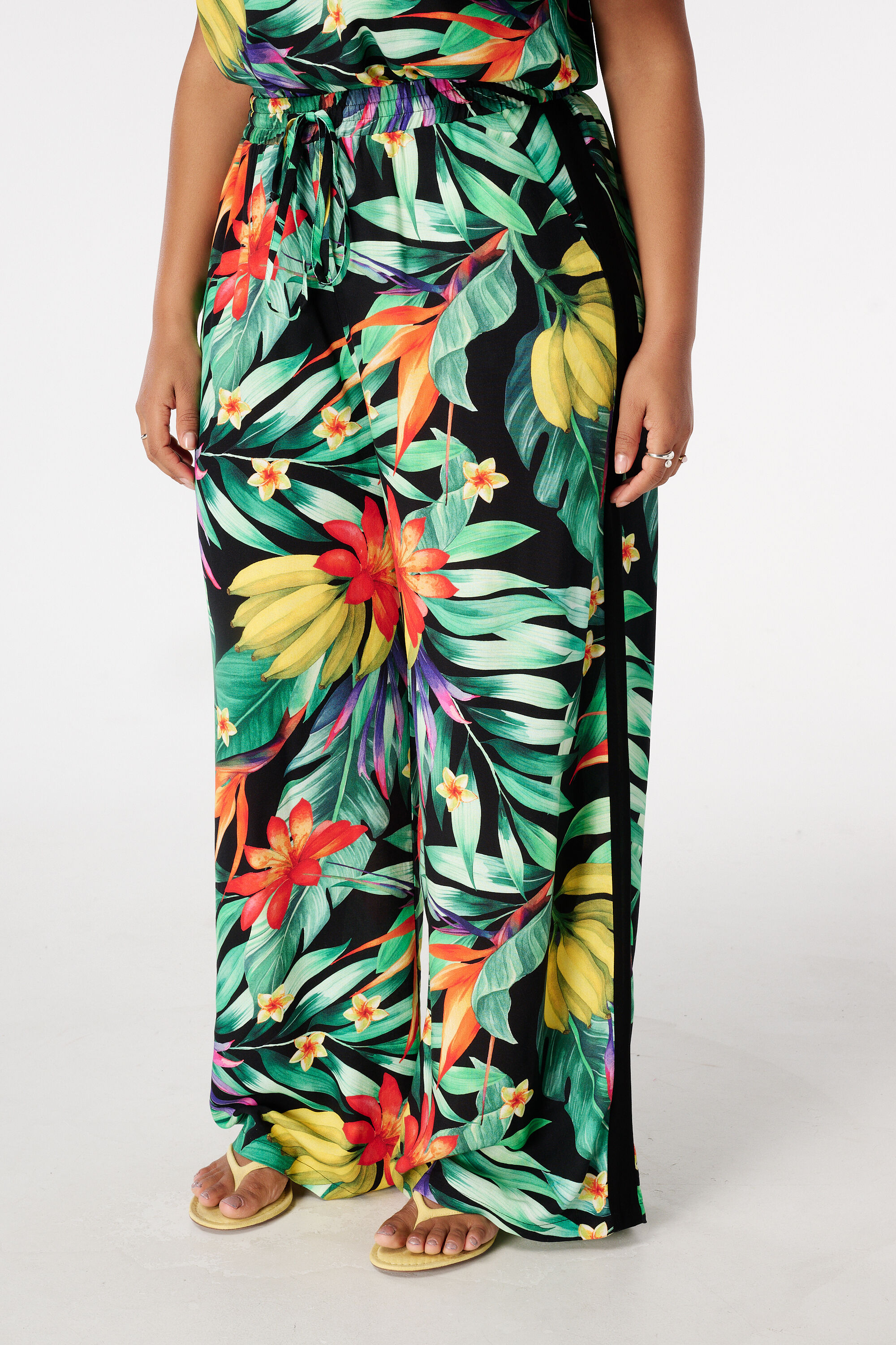 Weite Hose mit Print image number 5