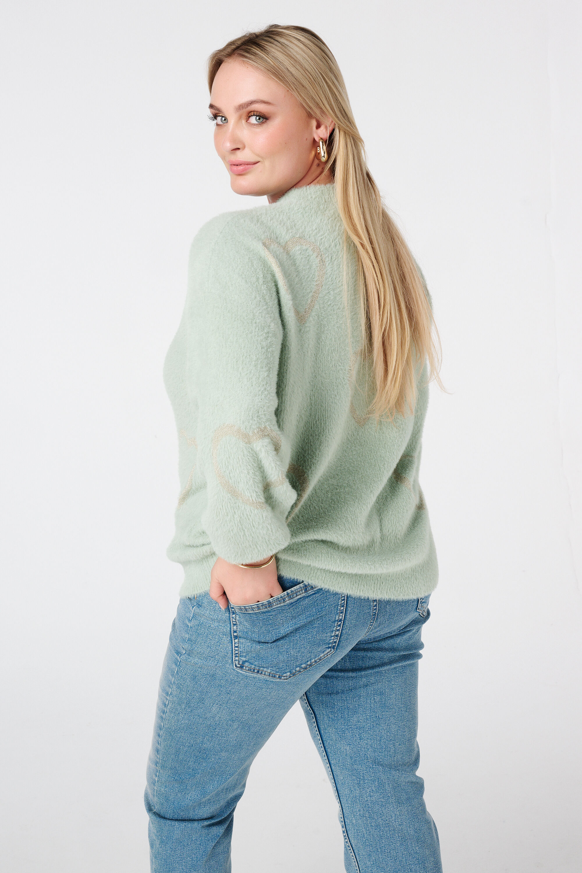 Weicher Pullover mit Herzchen image number 3