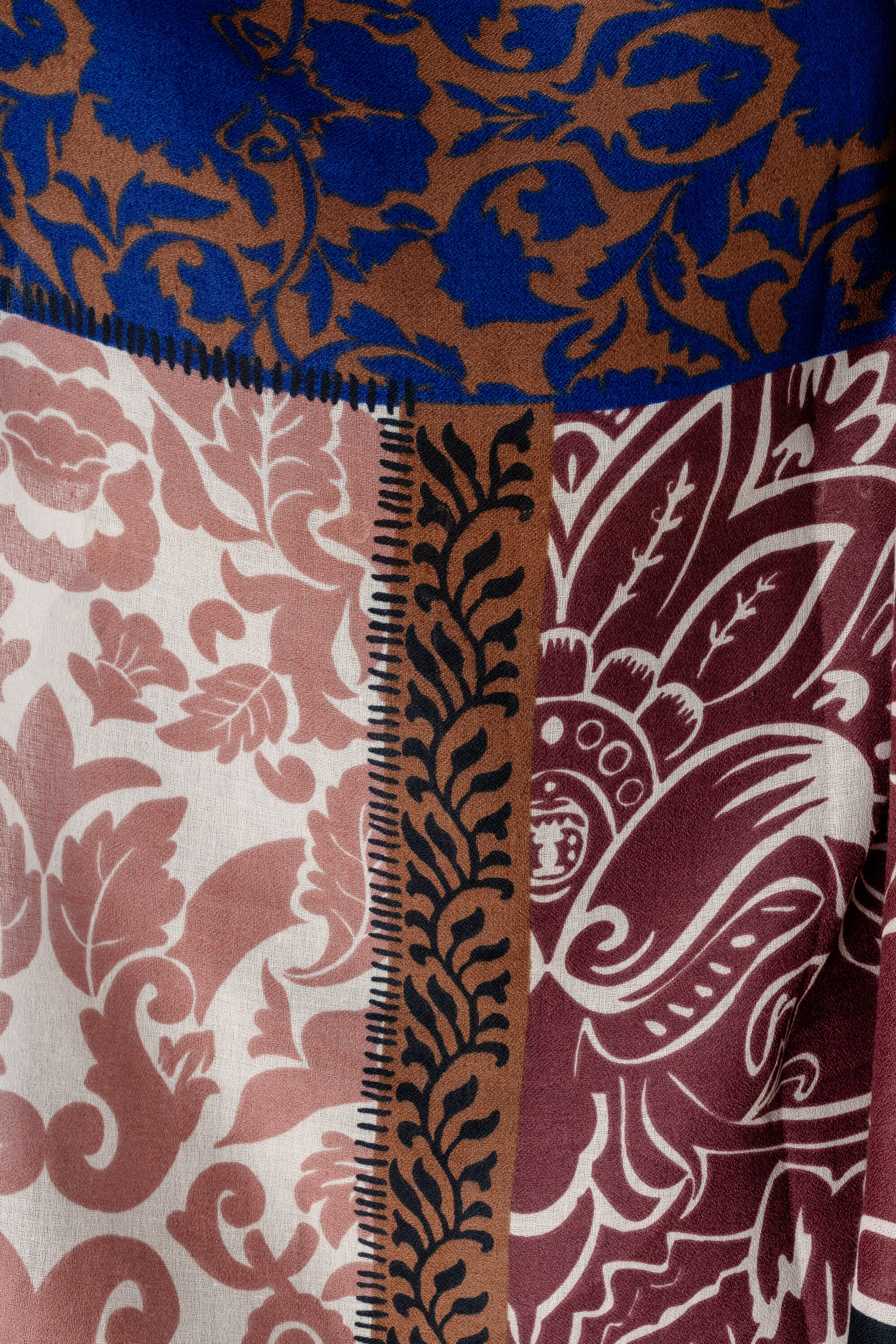 Schal mit Print image number 3