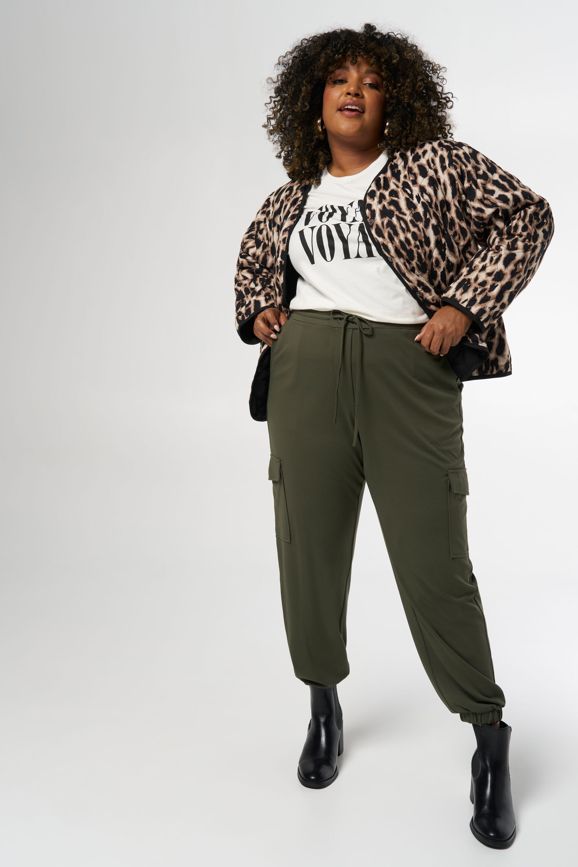 Gepolsterte Jacke mit Panther-Print image number 5