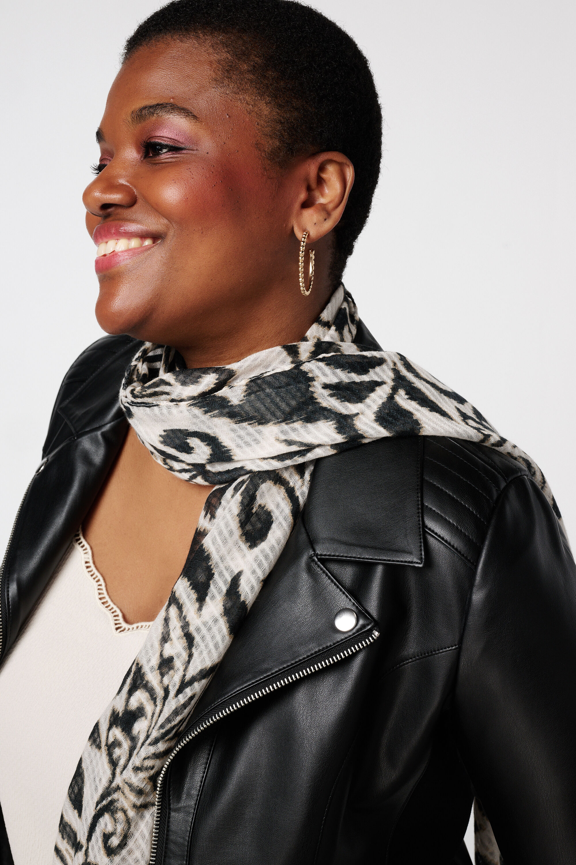 Schal mit Print image number 2