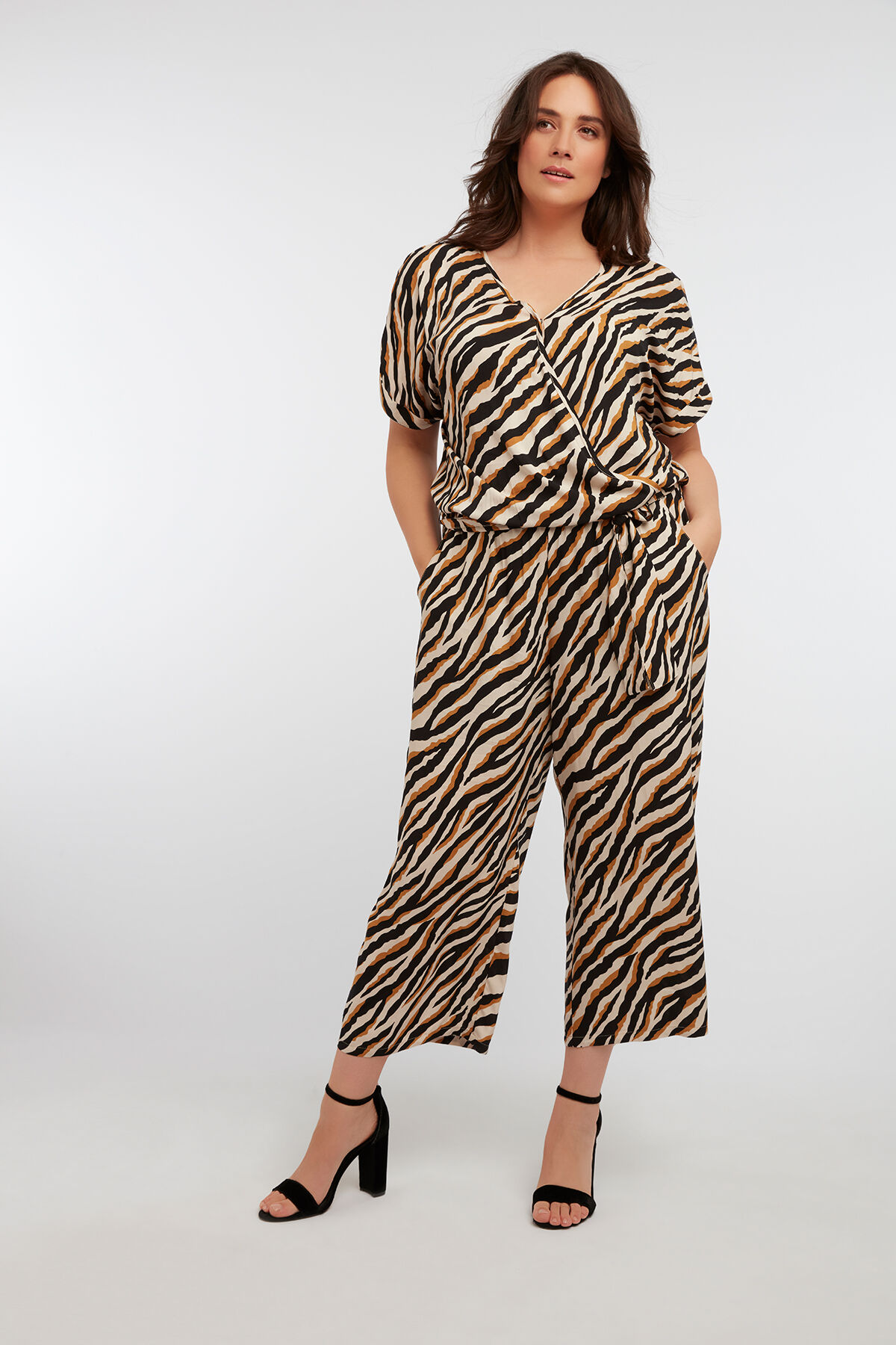 Jumpsuit mit Animal-Print image number 5