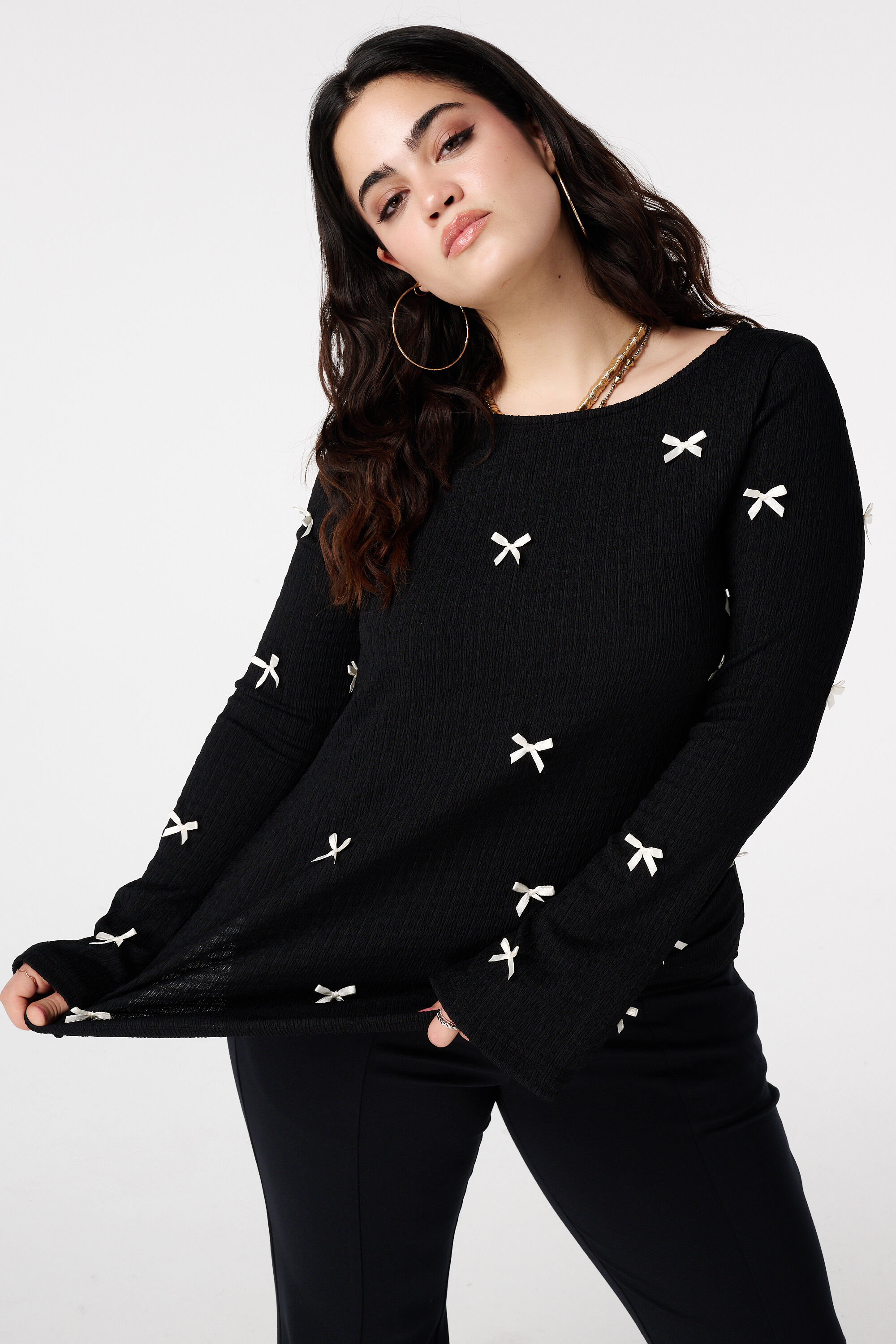 Top mit Schleifendetails