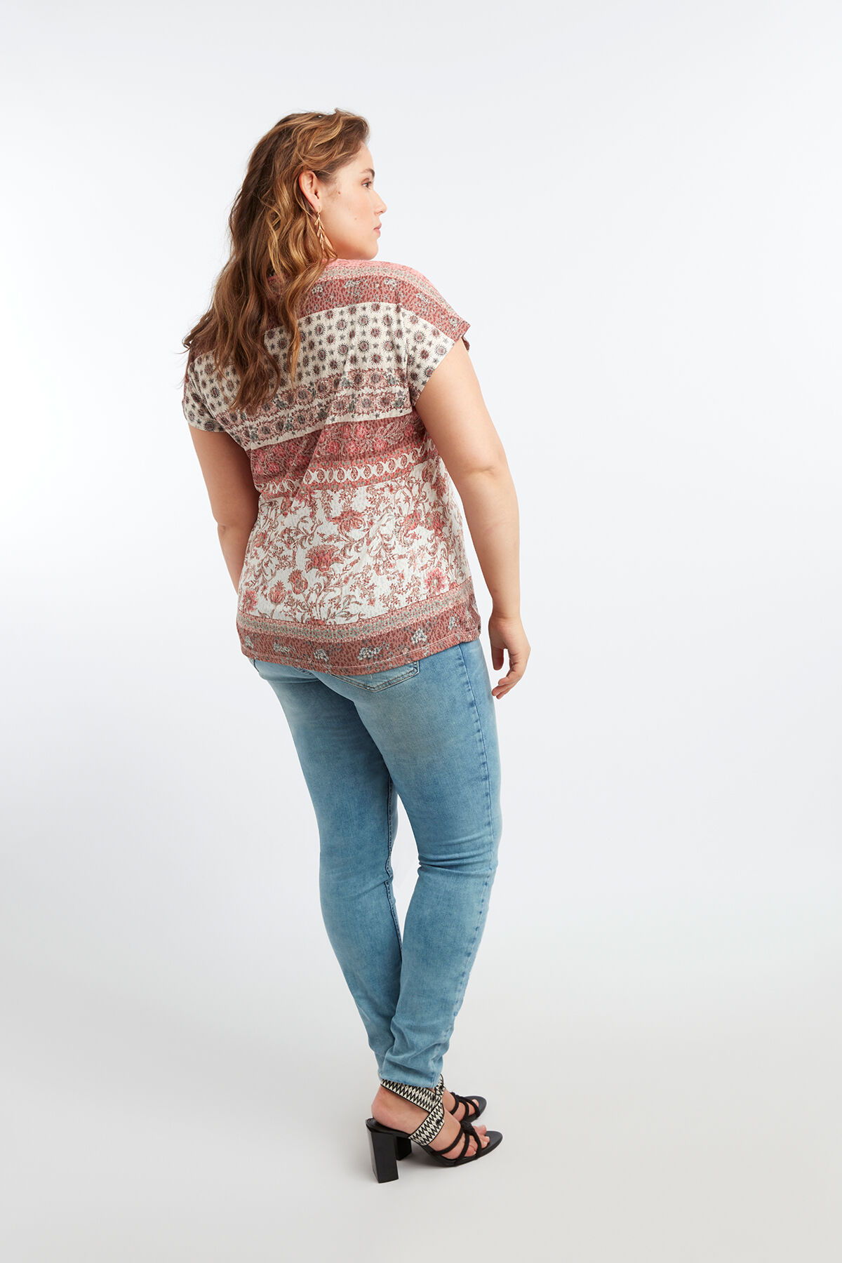 T-Shirt mit Ausbrenner-Effekt image number 4