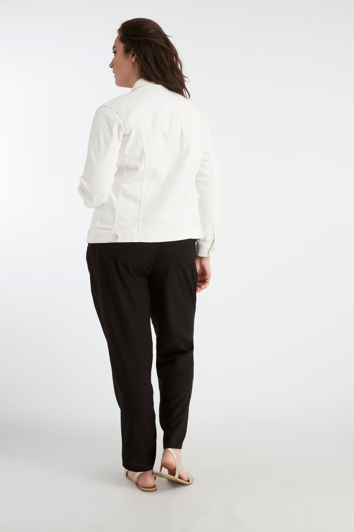 Wei&szlig;e Jeansjacke image number 4