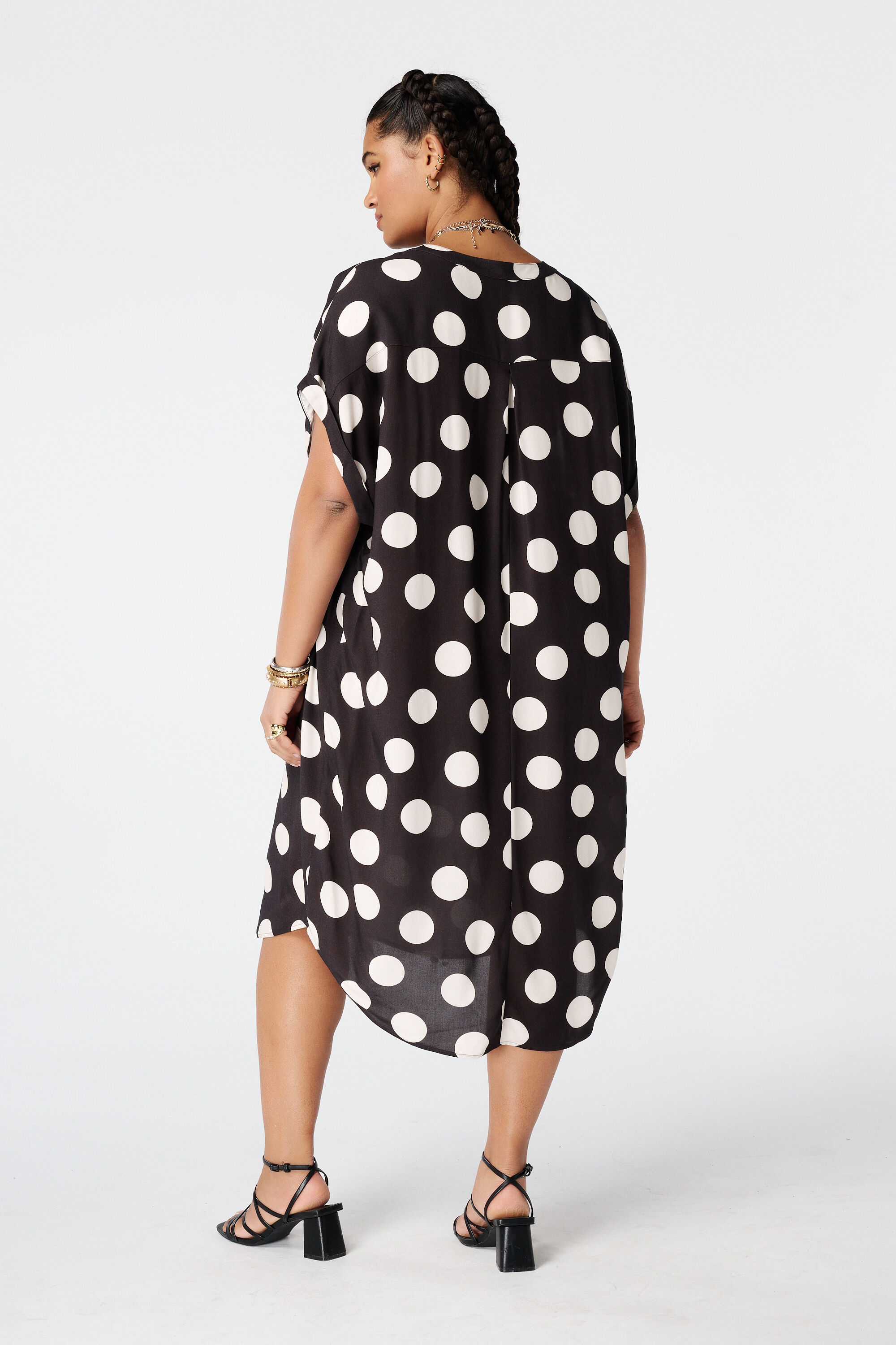 Kleid mit V Ausschnitt image number 3