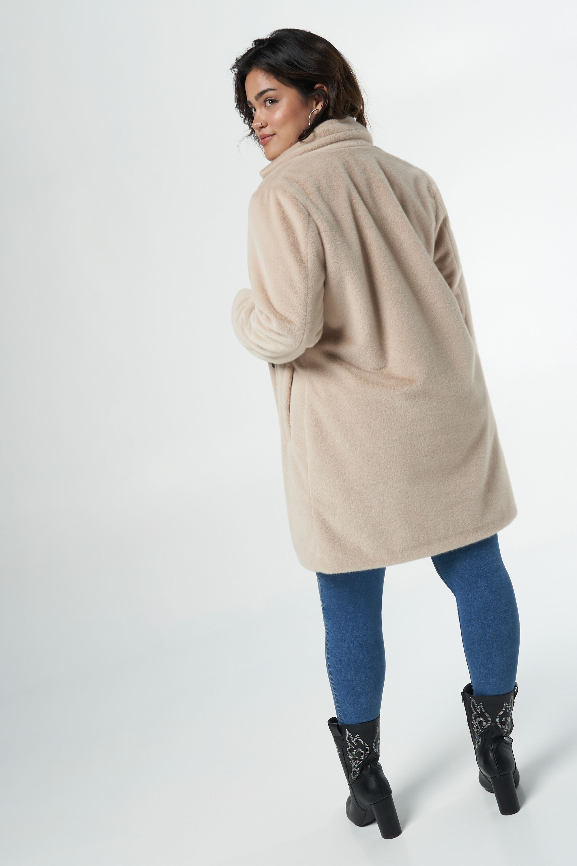 Kunstpelz-Jacke image number 3