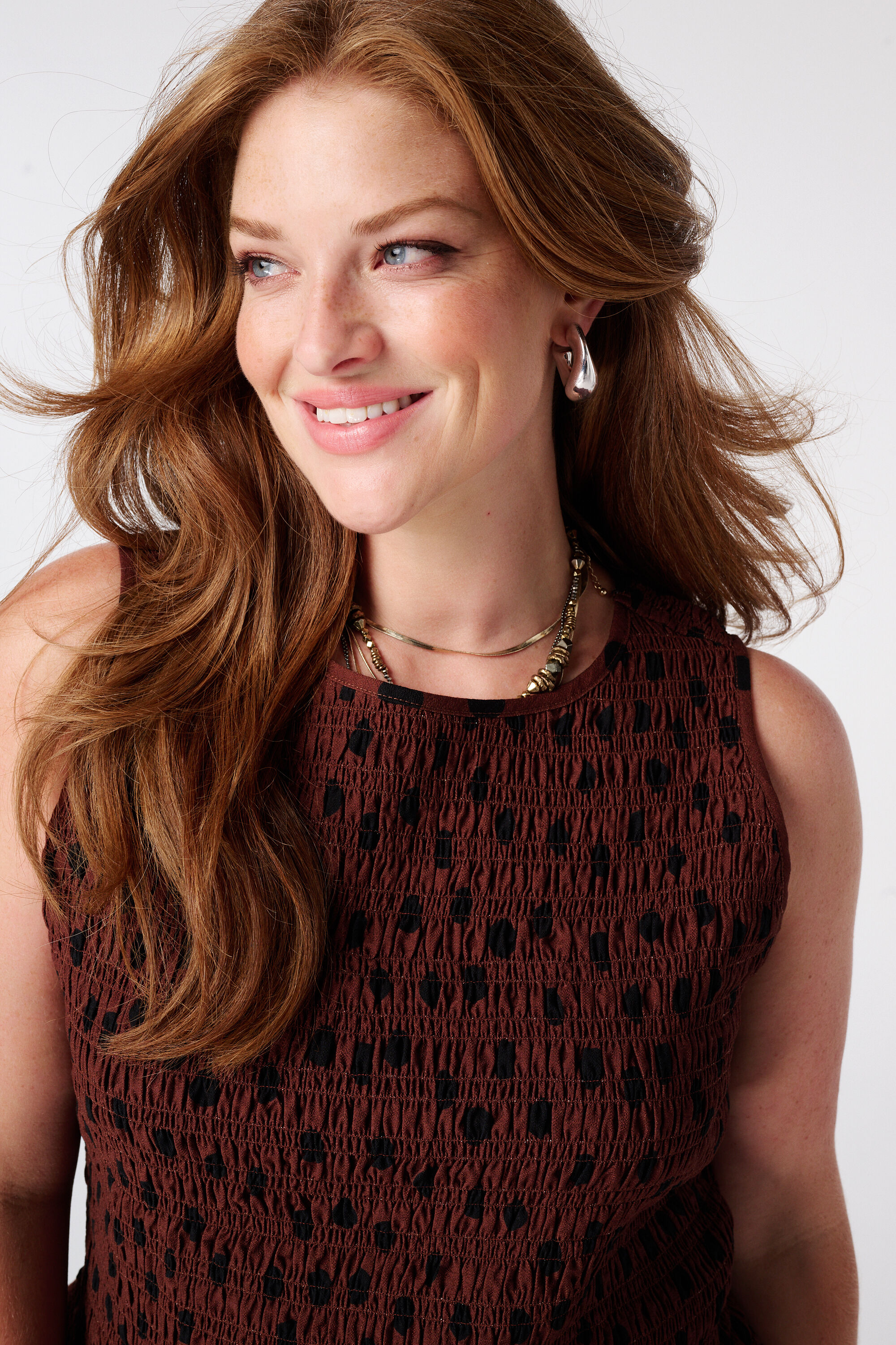 Gesmokte Bluse mit Polka Dot Muster image number 4