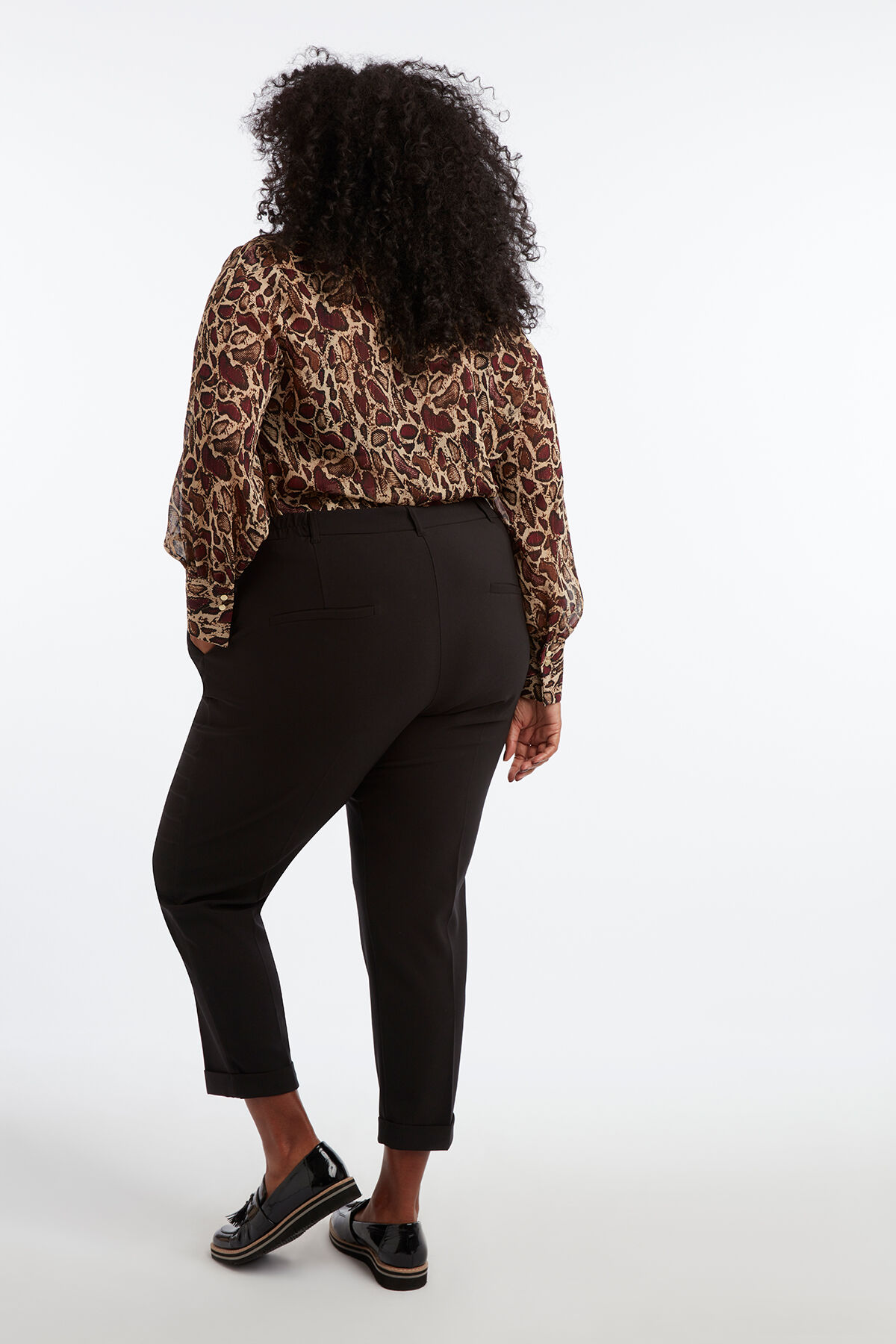 Bluse mit Schleife image number 3