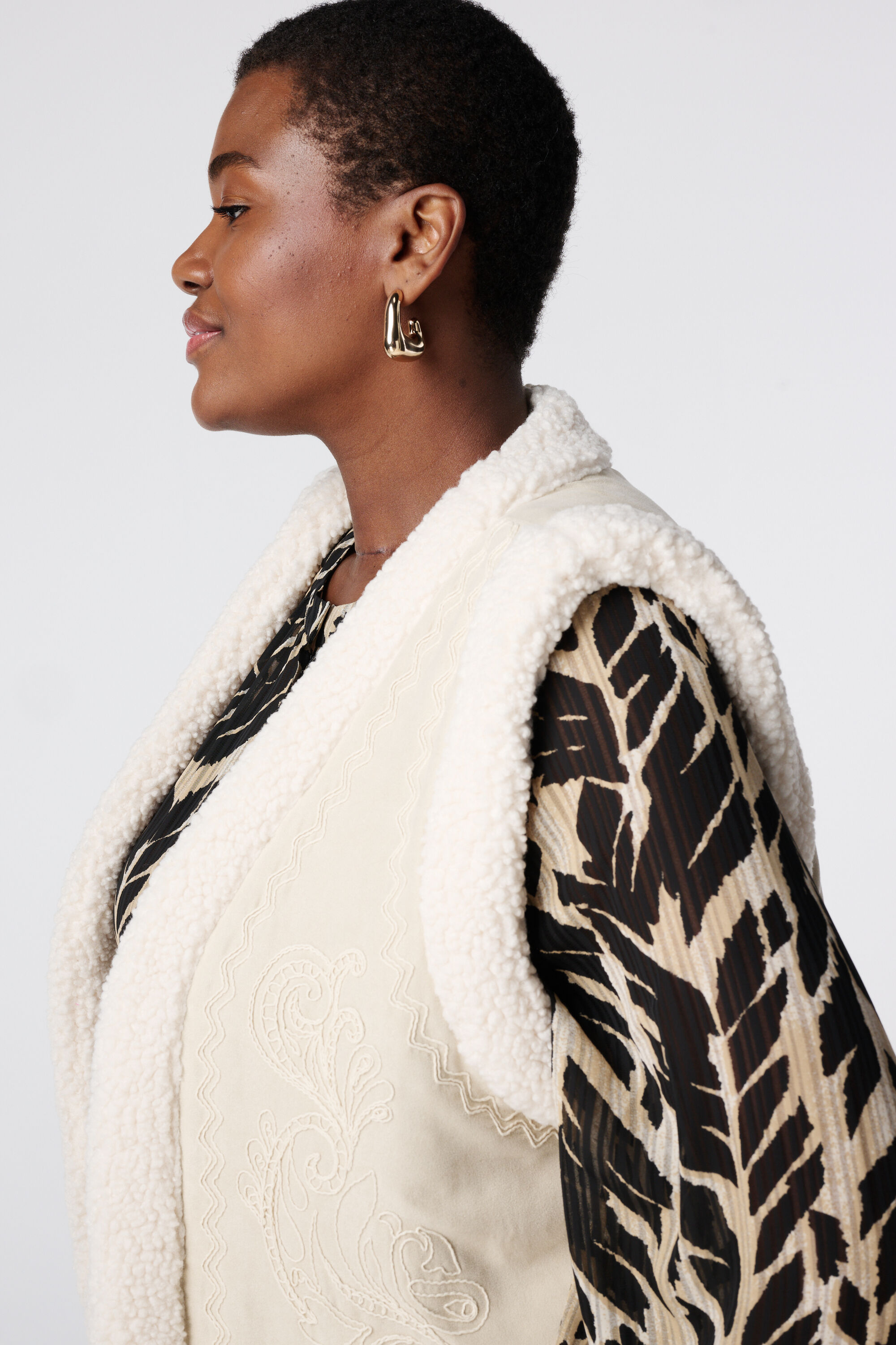 Weste mit Teddyfutter image number 4