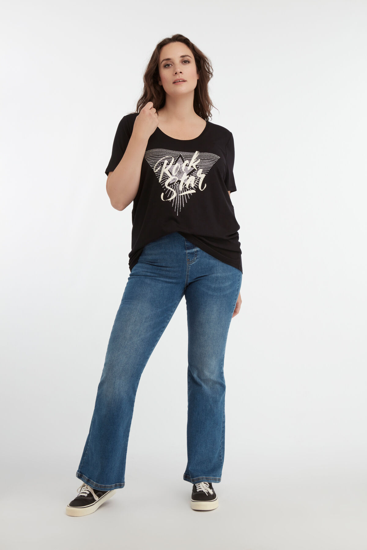 T-Shirt mit Text-Print und Strasssteinen image number 5