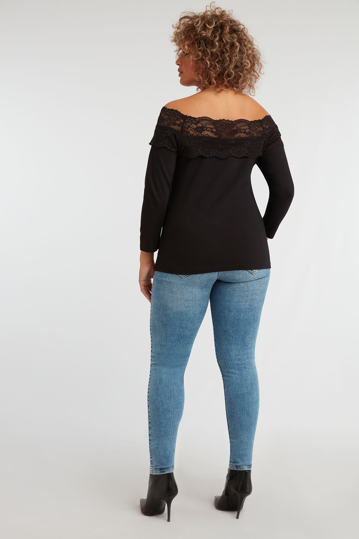 Top mit Spitzen-Borte image number 4