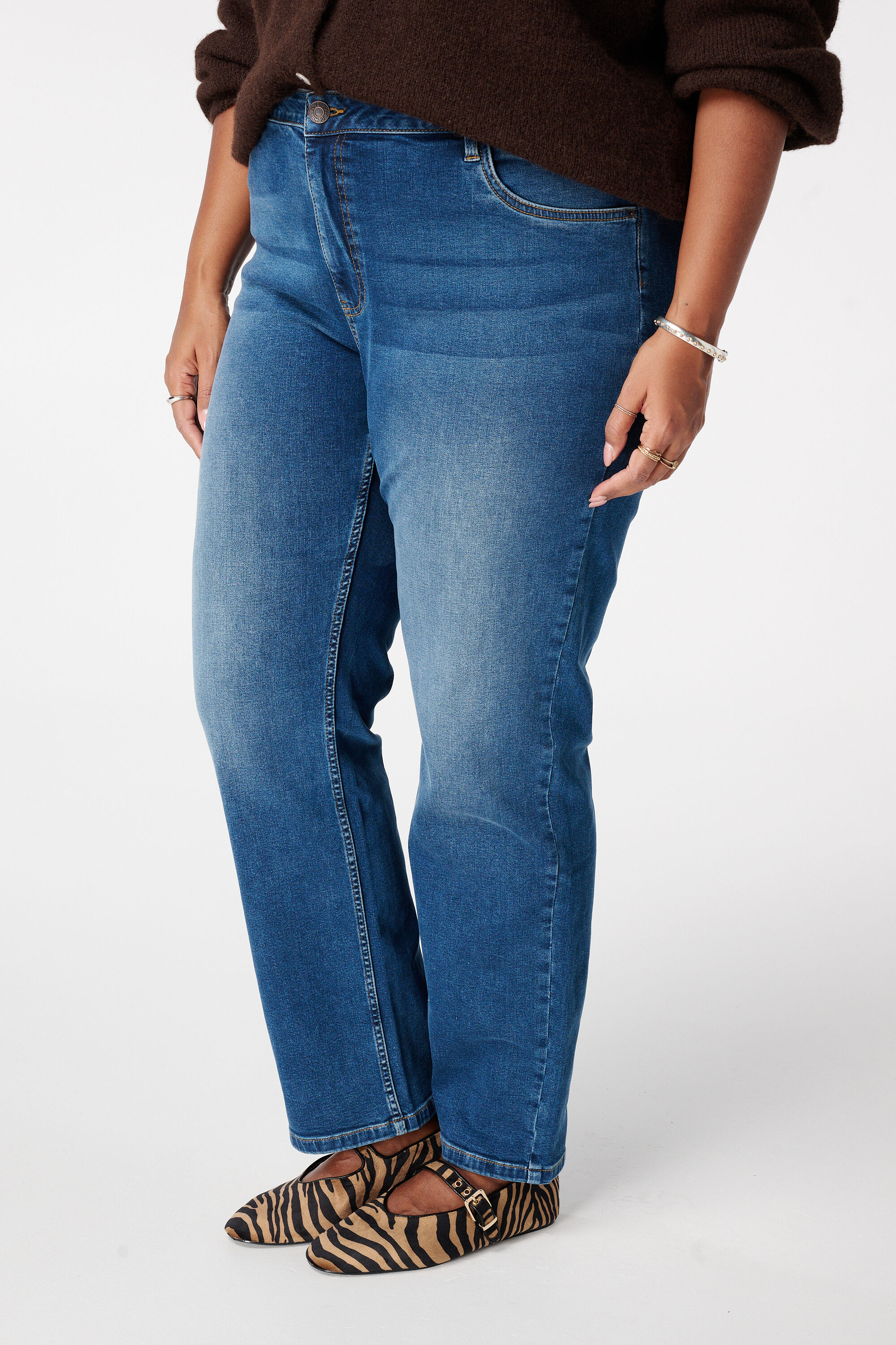 Jeans mit geradem Bein LILY image number 5