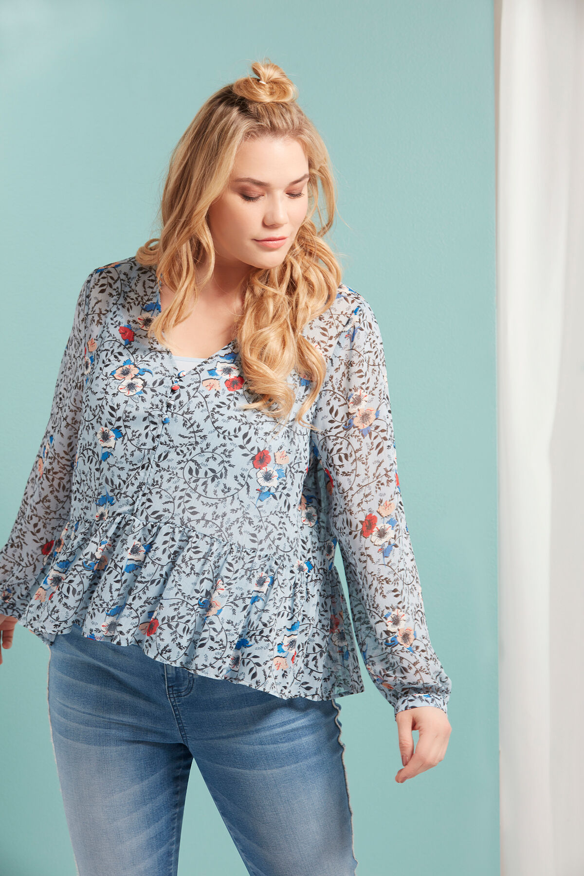 Bluse mit floralem Print image number 6