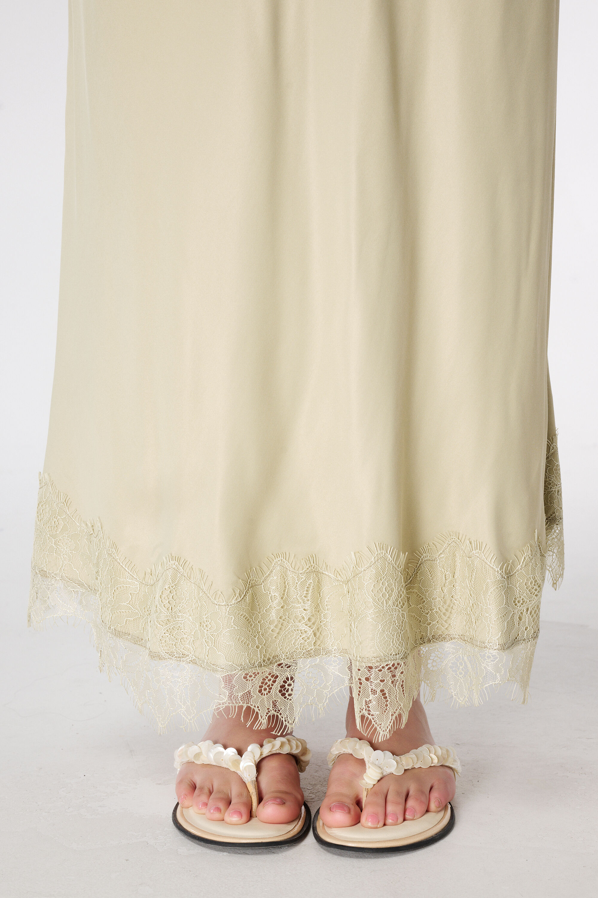 Satin Midi Rock mit Spitze image number 4