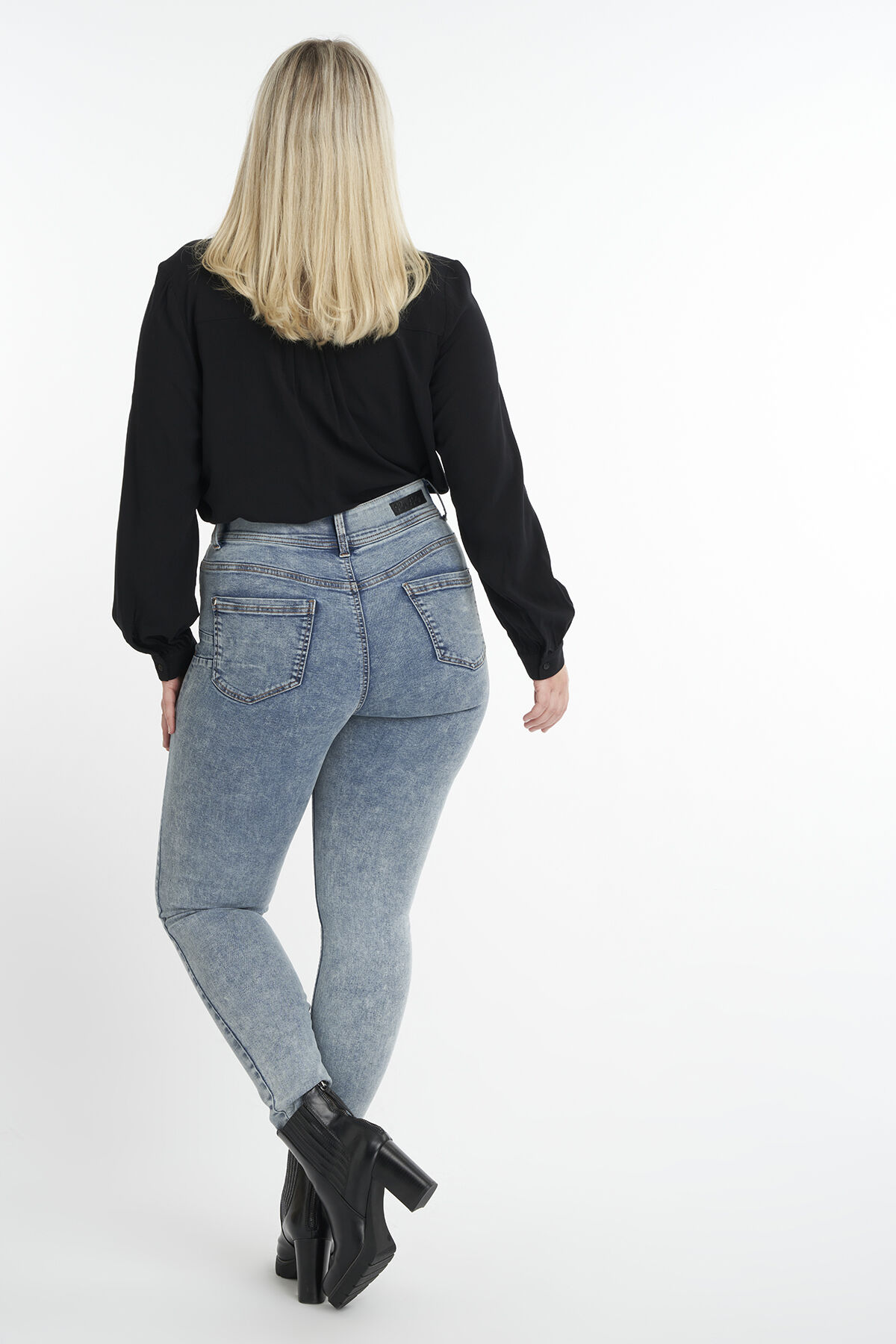 Skinny-Leg-Jeans SCULPTS image number 3