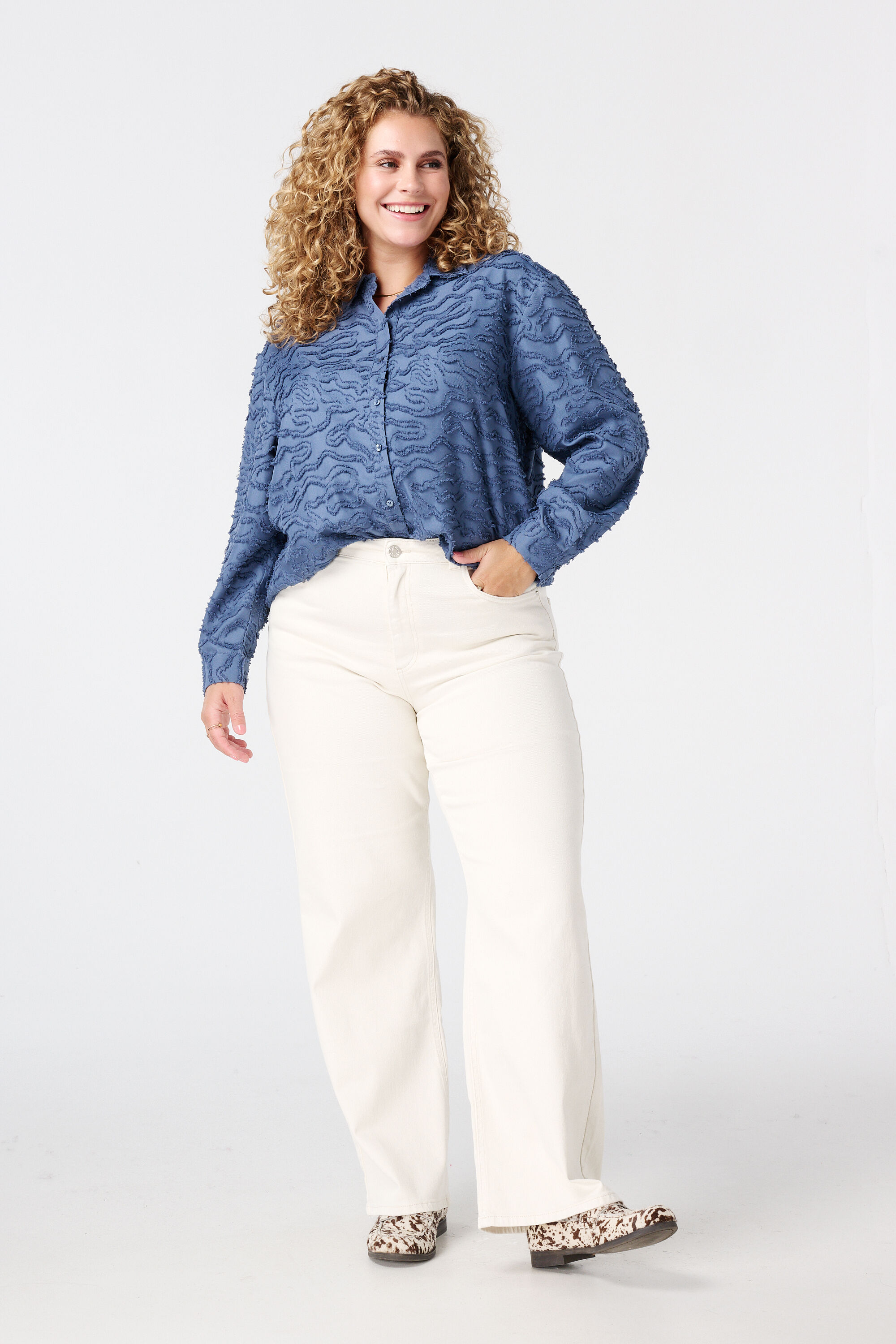 Strukturgewebte Oversize-Bluse image number 5