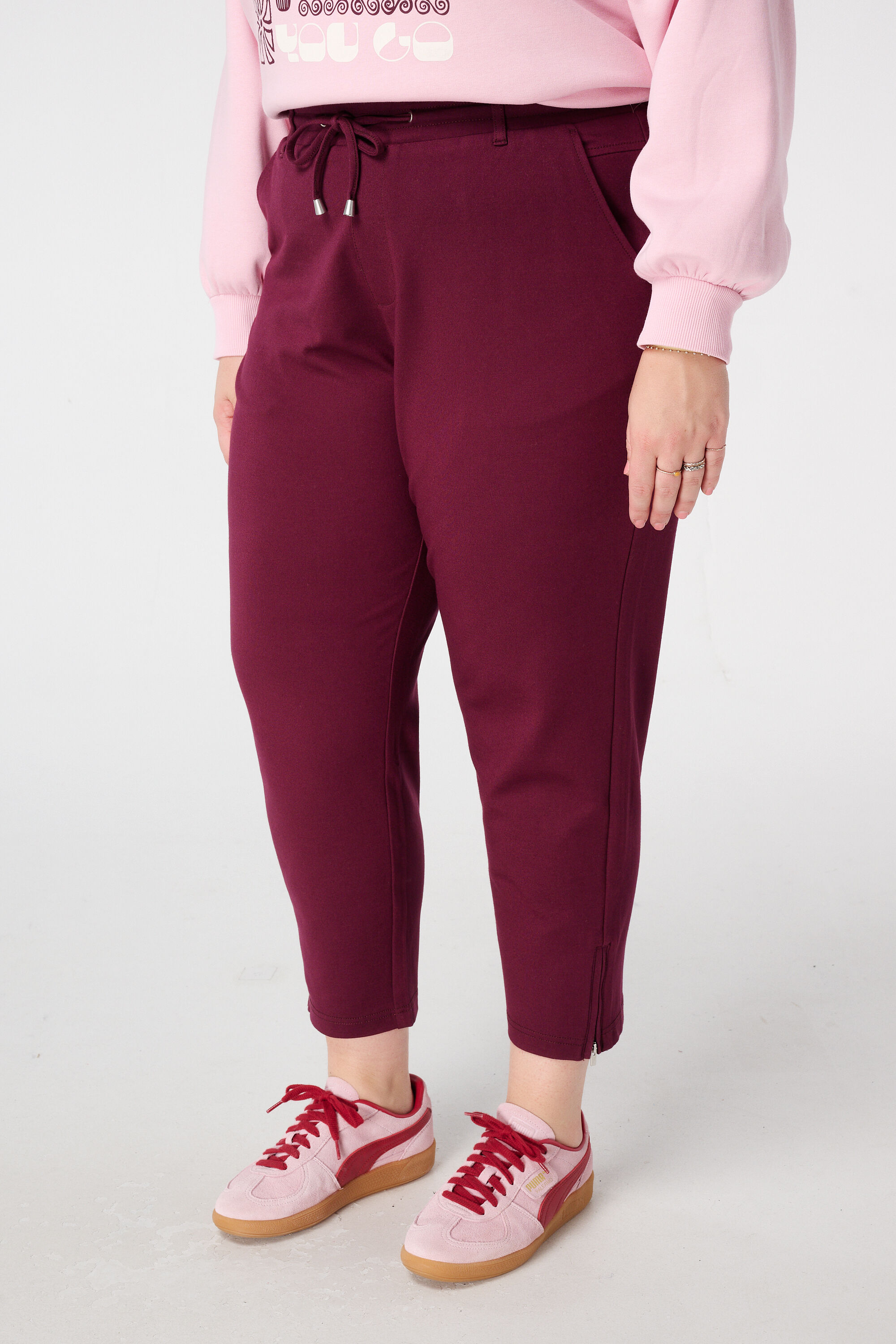 Hose mit elastischem Bund image number 5