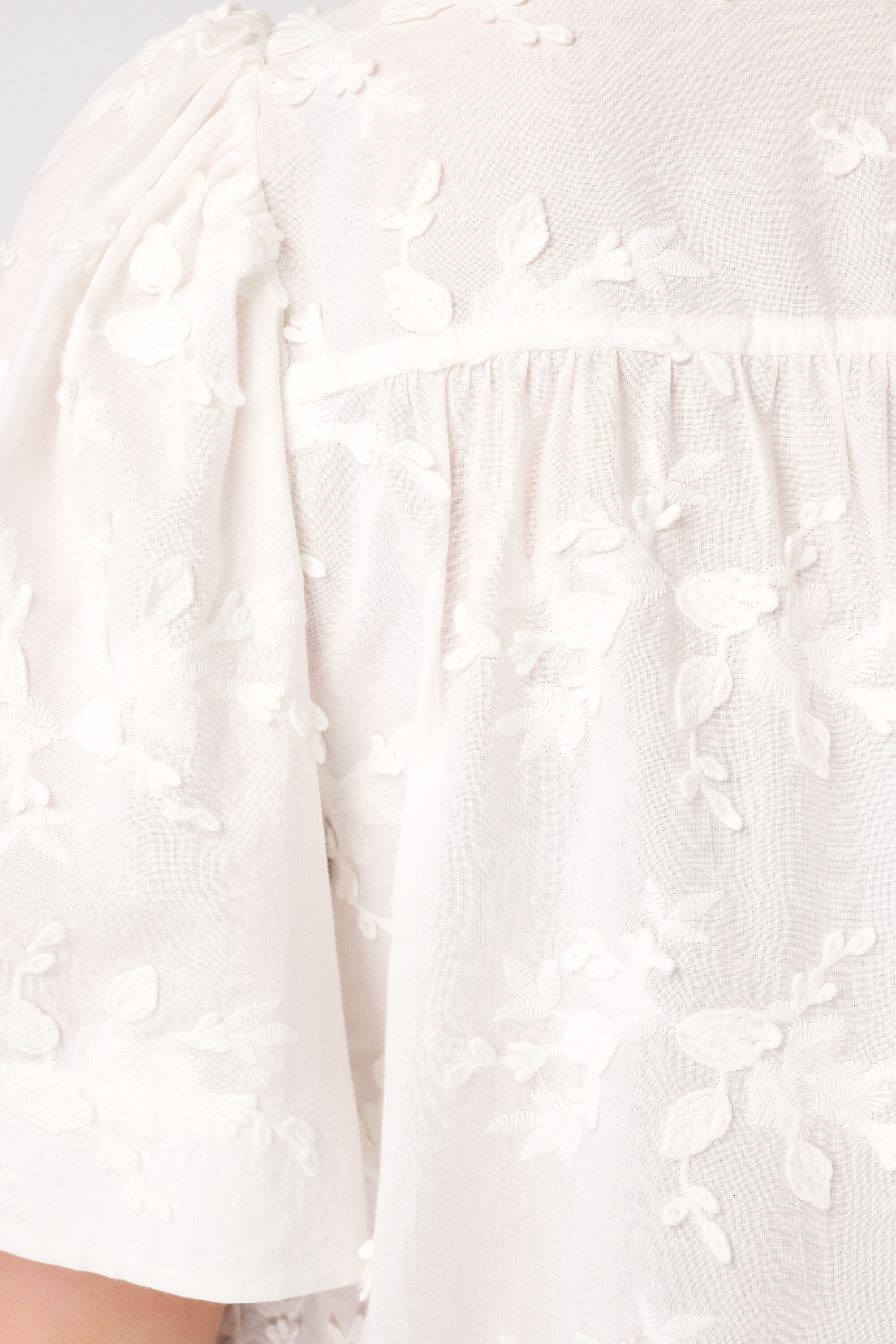 Baumwollbluse mit Stickerei image number 6