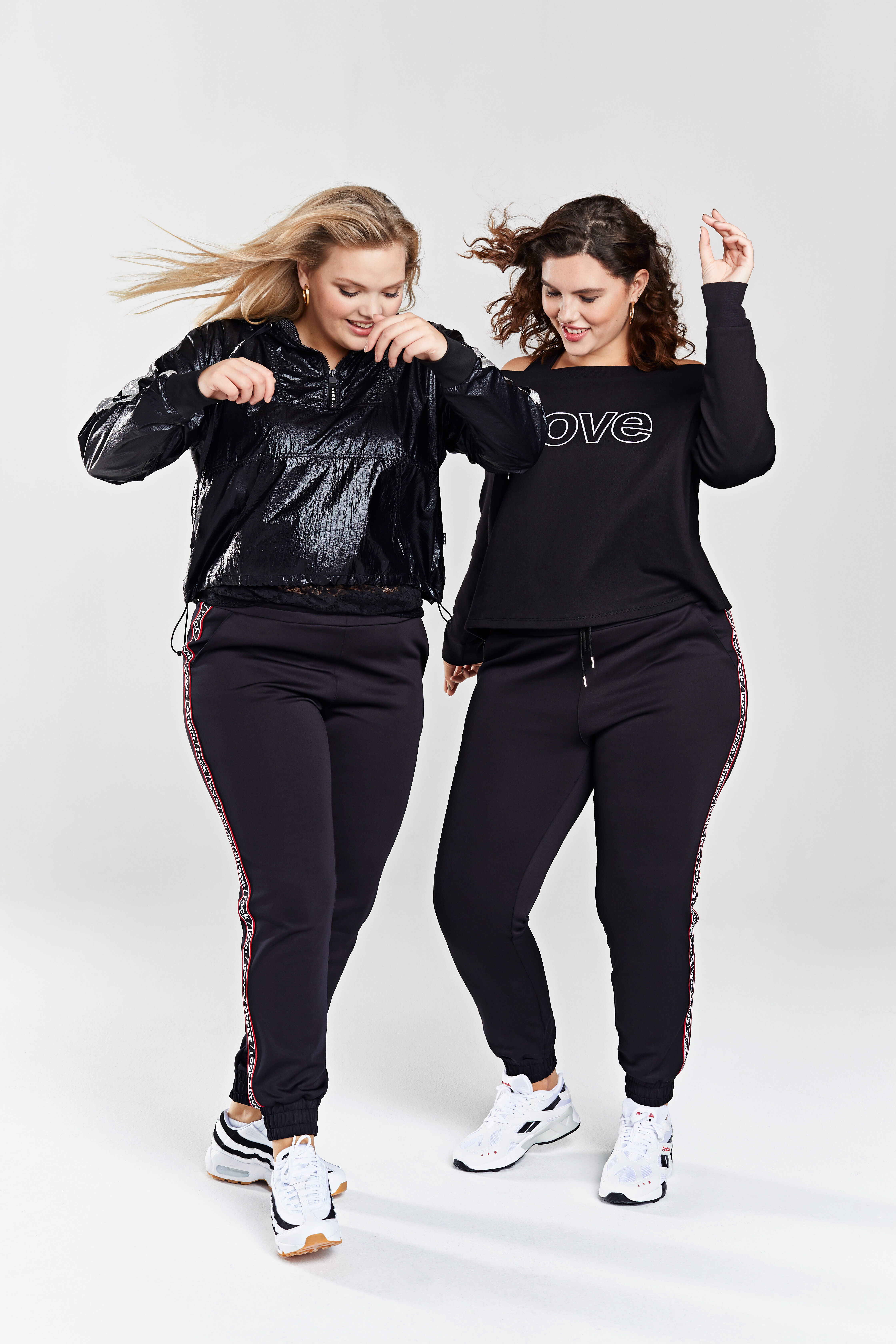 Kurzer Hoodie  image number 3