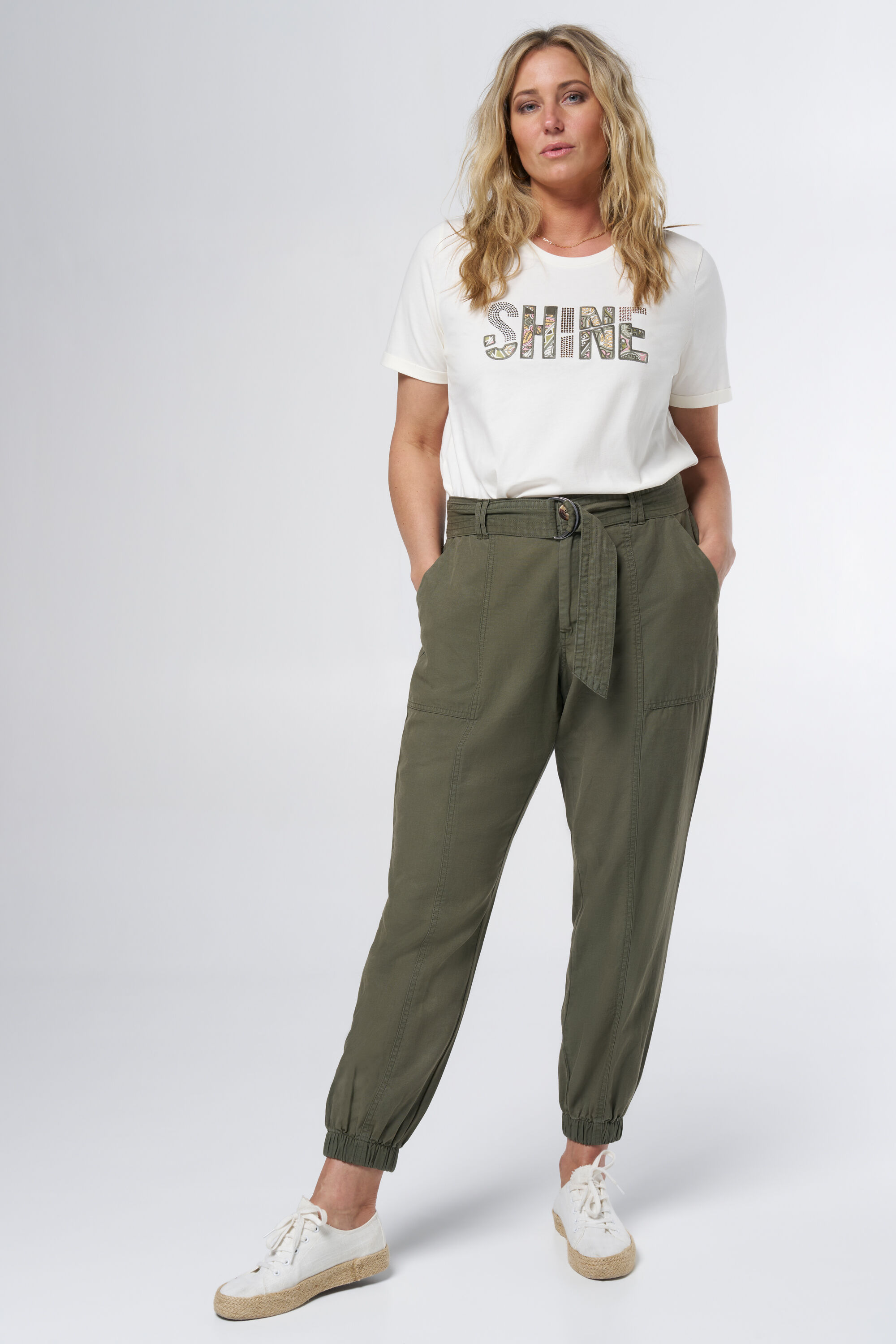 Hose mit G&uuml;rtel image number 0