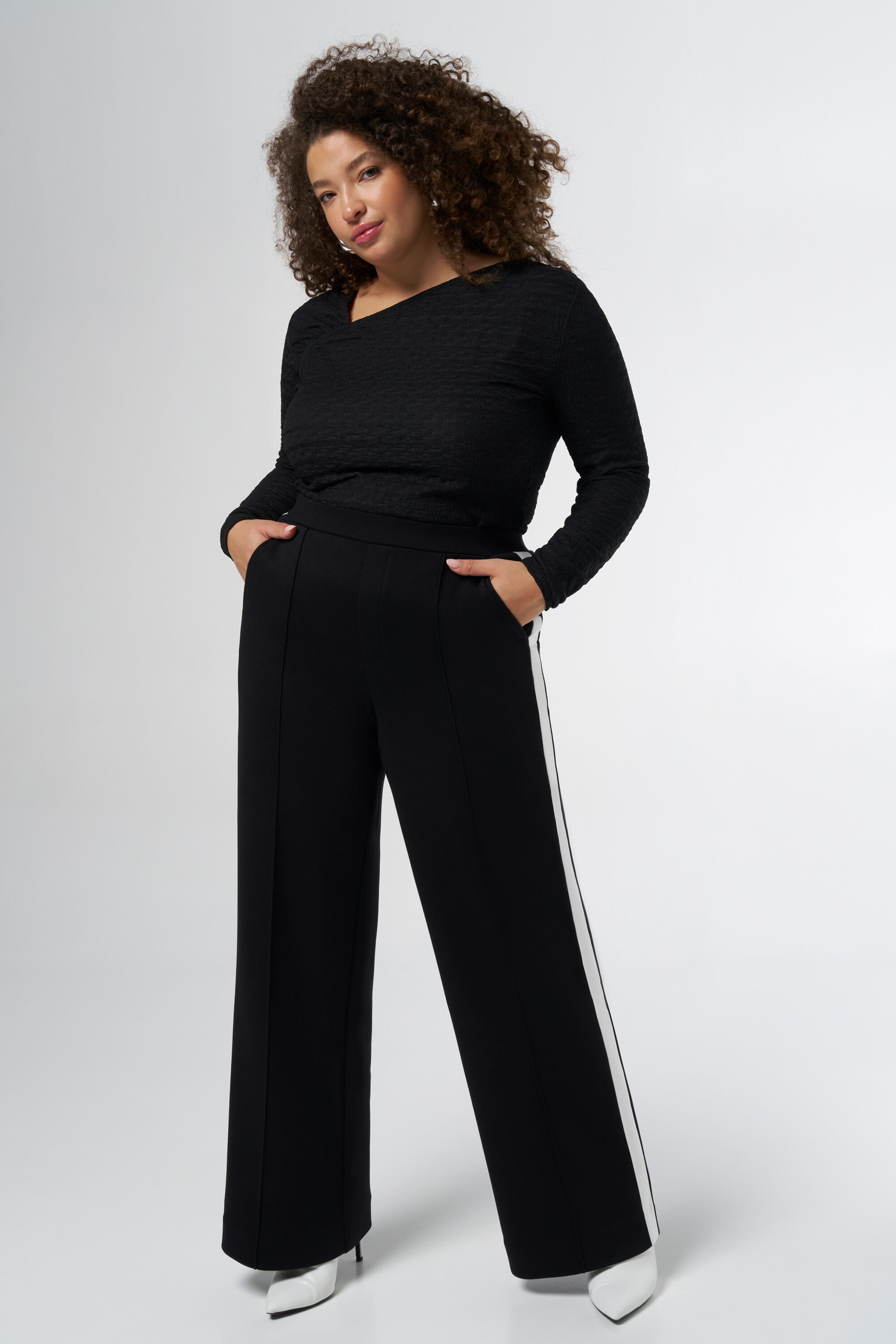 Sportliche Hose image number 6