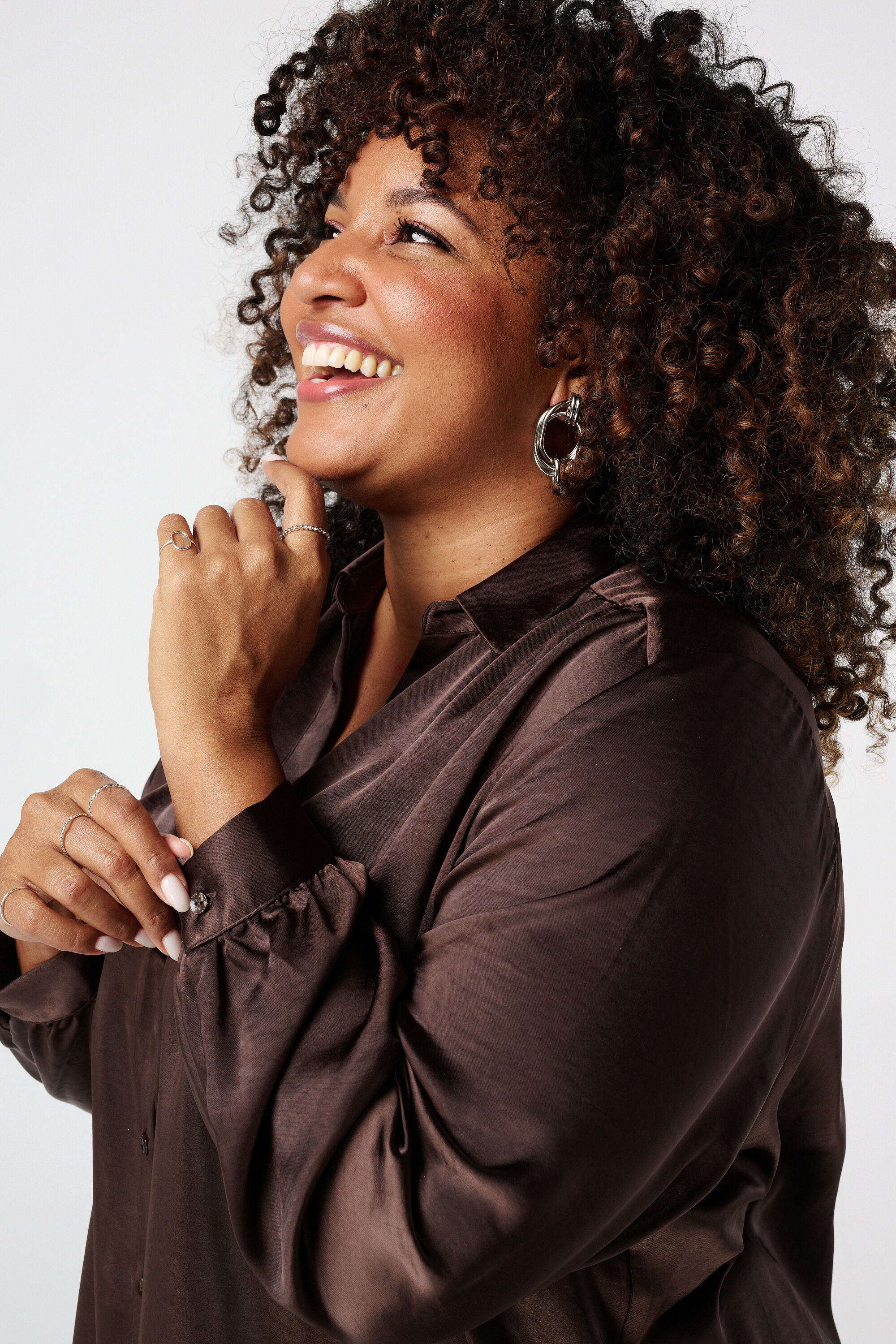 Weit geschnittene Bluse mit Satin  image number 4