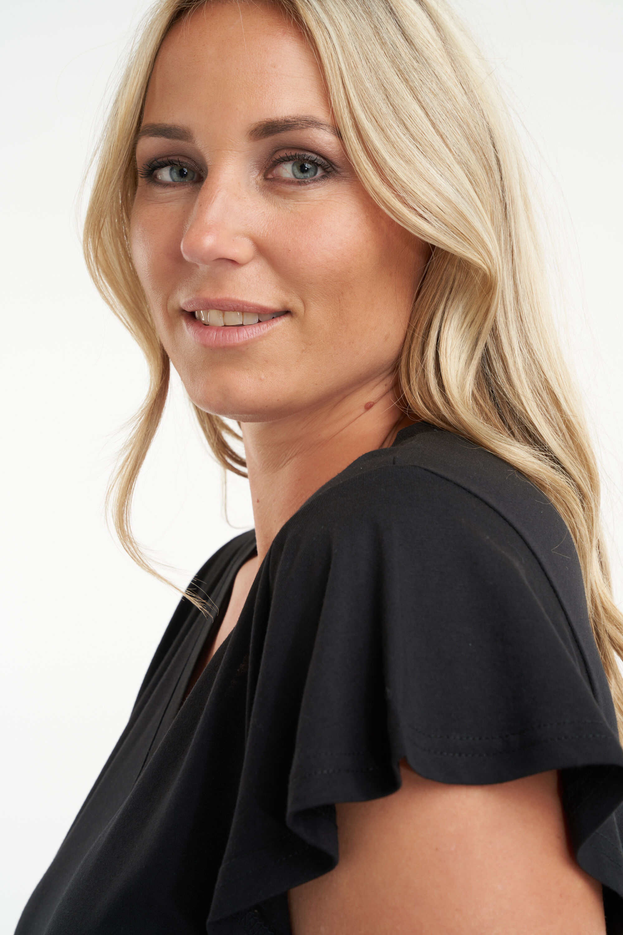 T-Shirt mit R&uuml;schen&auml;rmeln image number 4