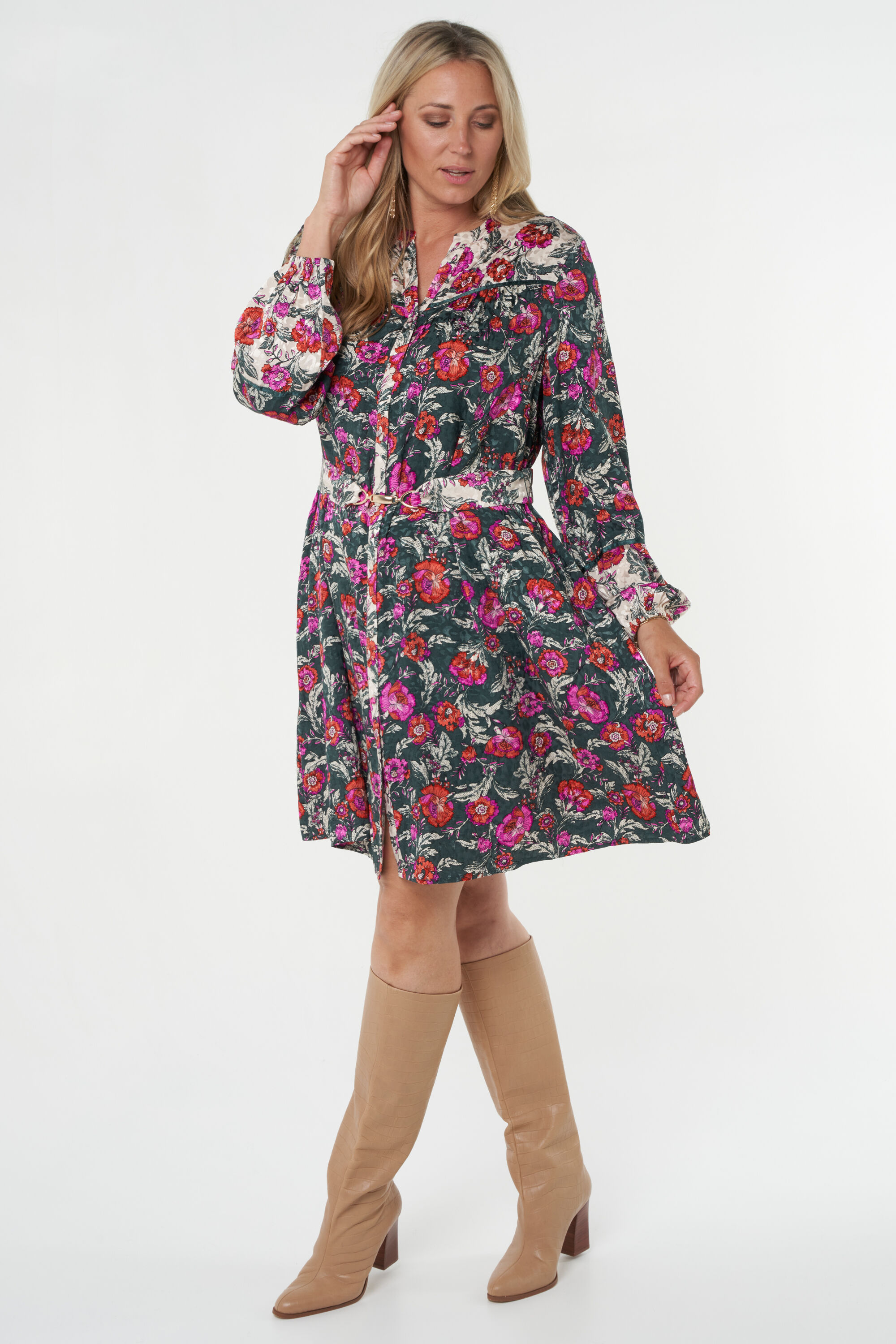 Kleid mit passendem G&uuml;rtel  image number 7