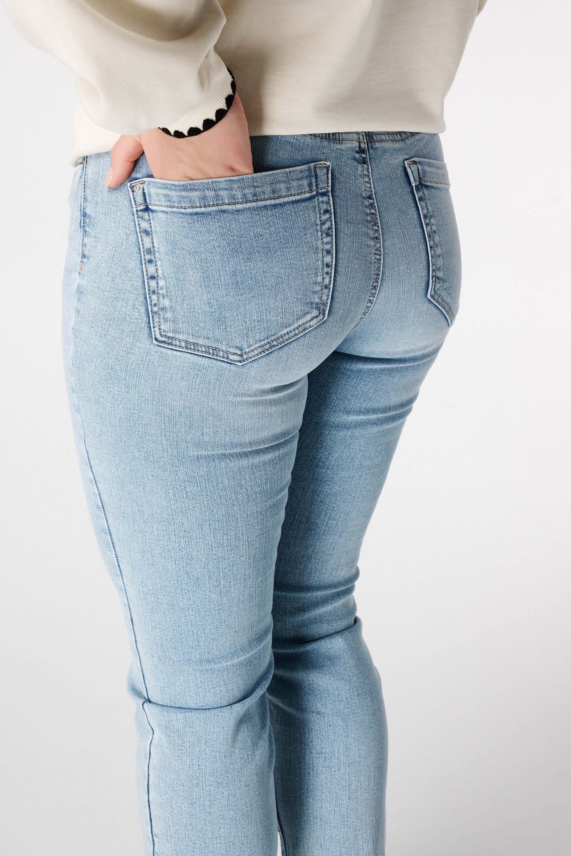 Slim-Leg-Jeans IRIS image number 4