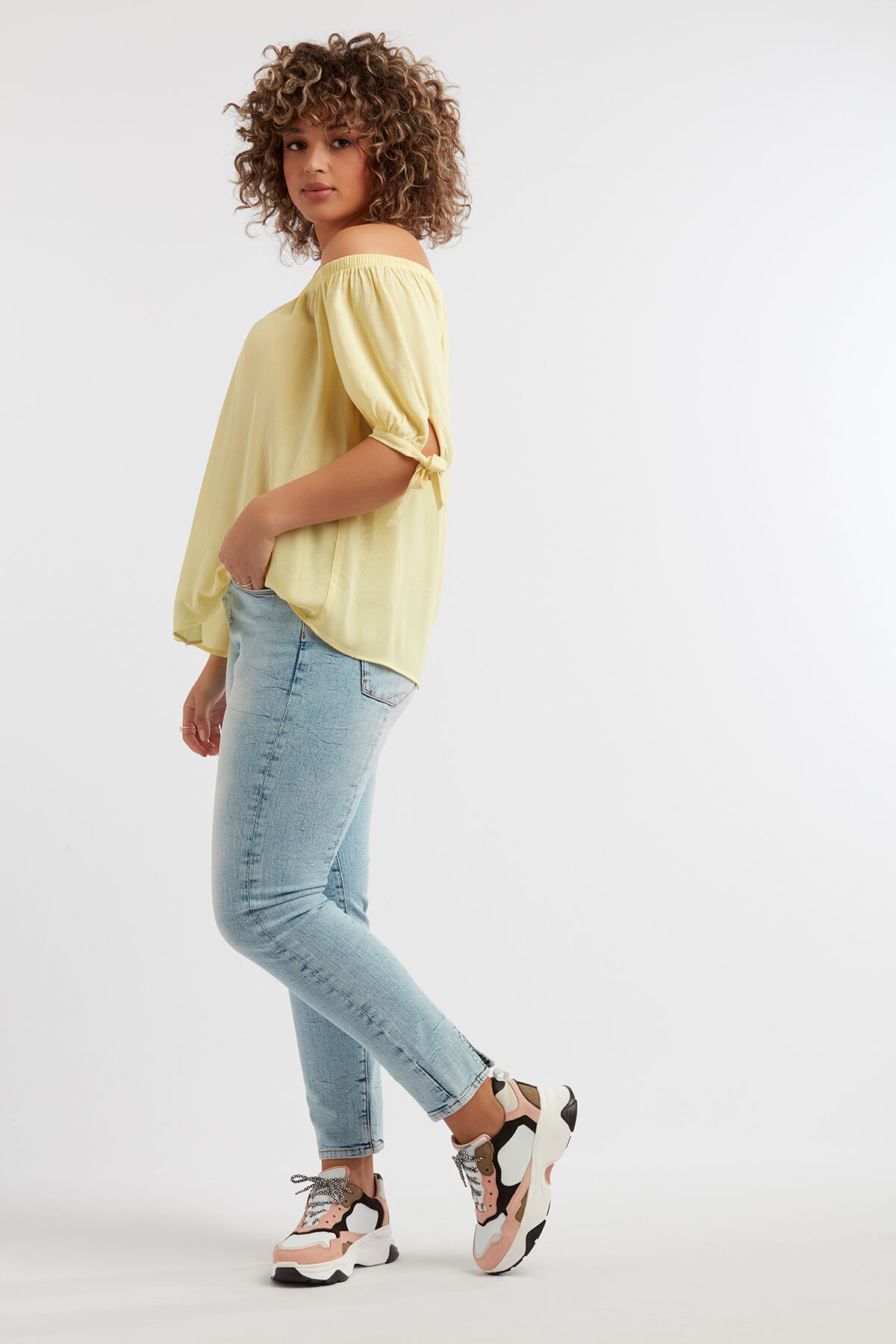 Schulterfreie Bluse  image number 3