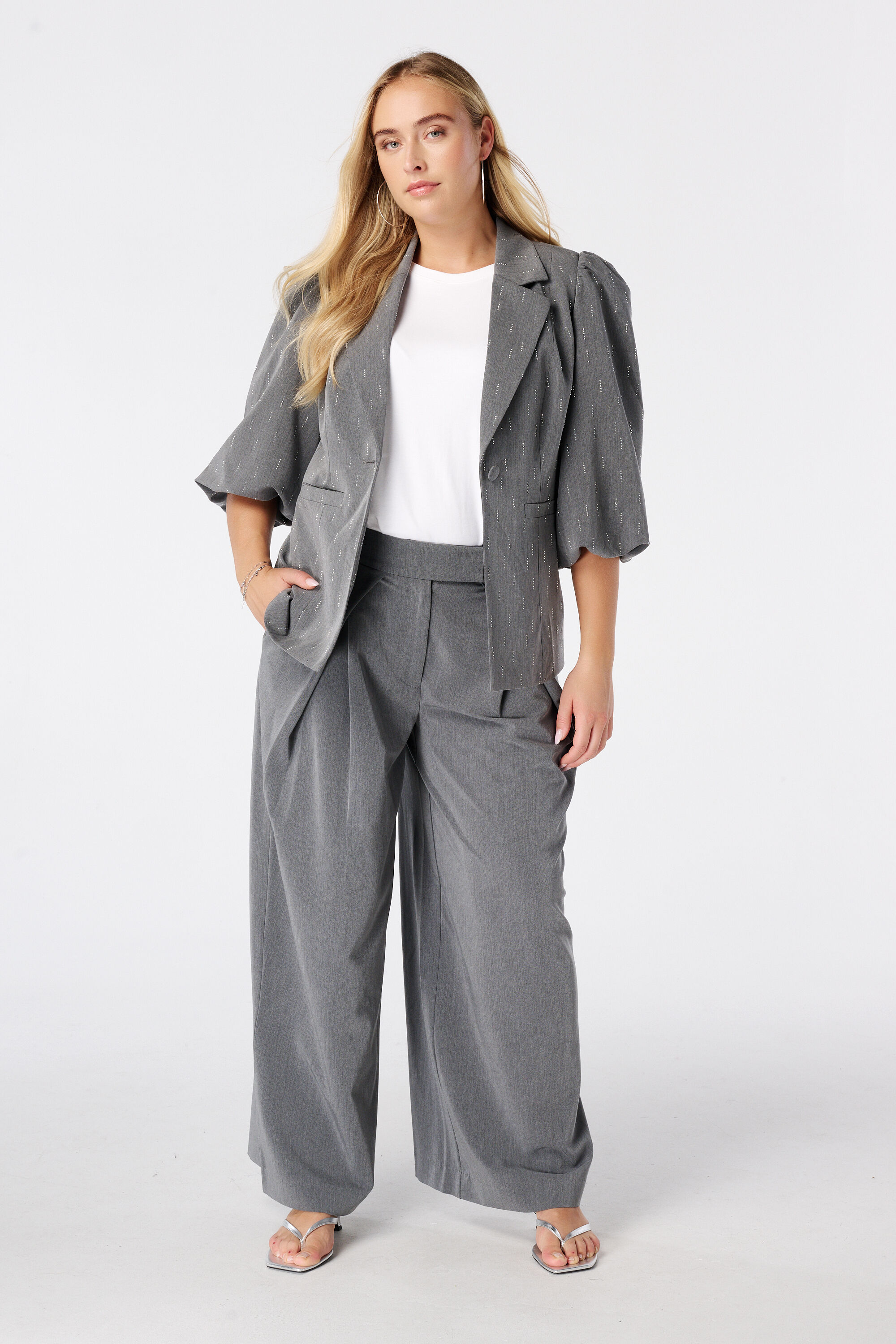 Wide Leg Stoffhose mit Falten