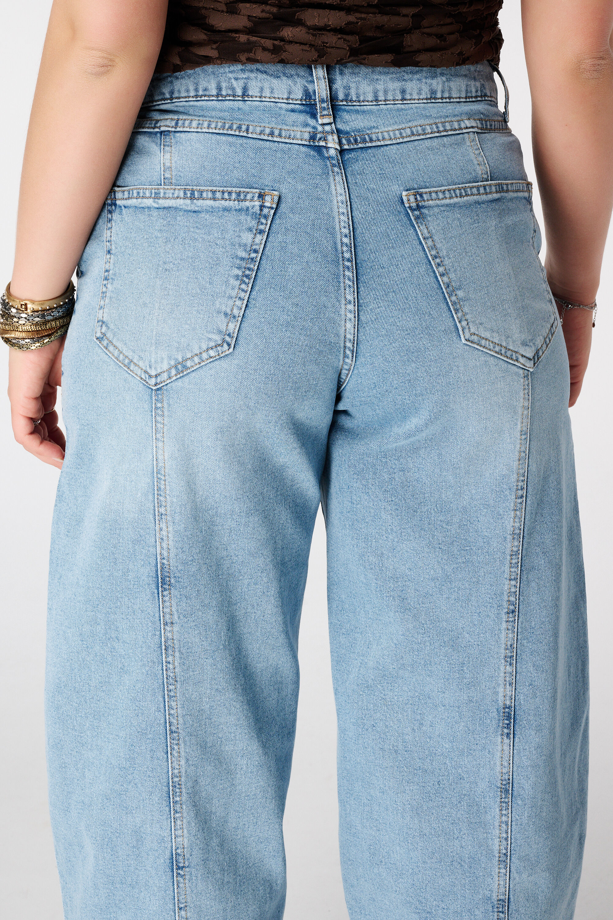 Balloon Jeans mit Ziern&auml;hten image number 4