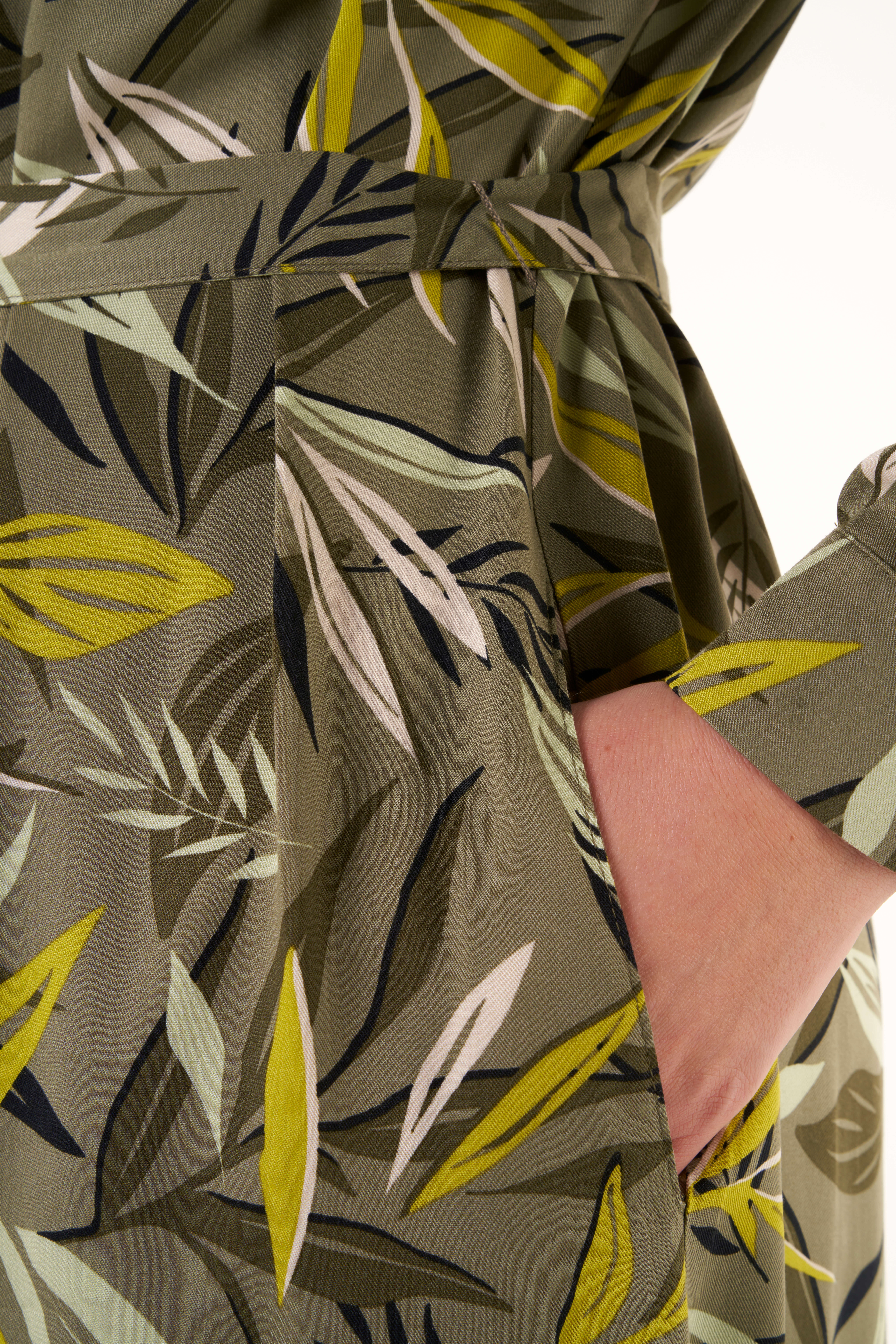 Kleid mit Taschen  image number 5