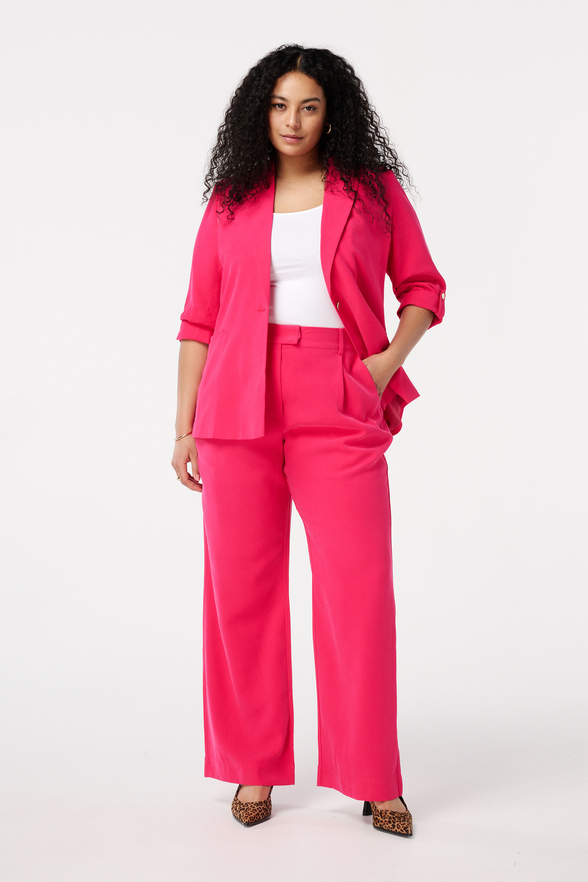 Blazer mit hochgekrempelten &Auml;rmeln image number 5