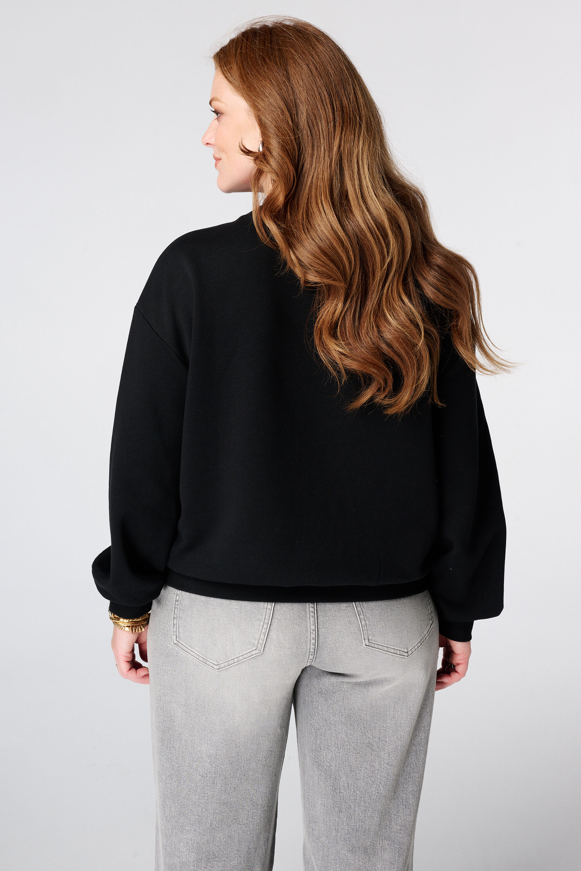 Sweatshirt mit Stickerei image number 3