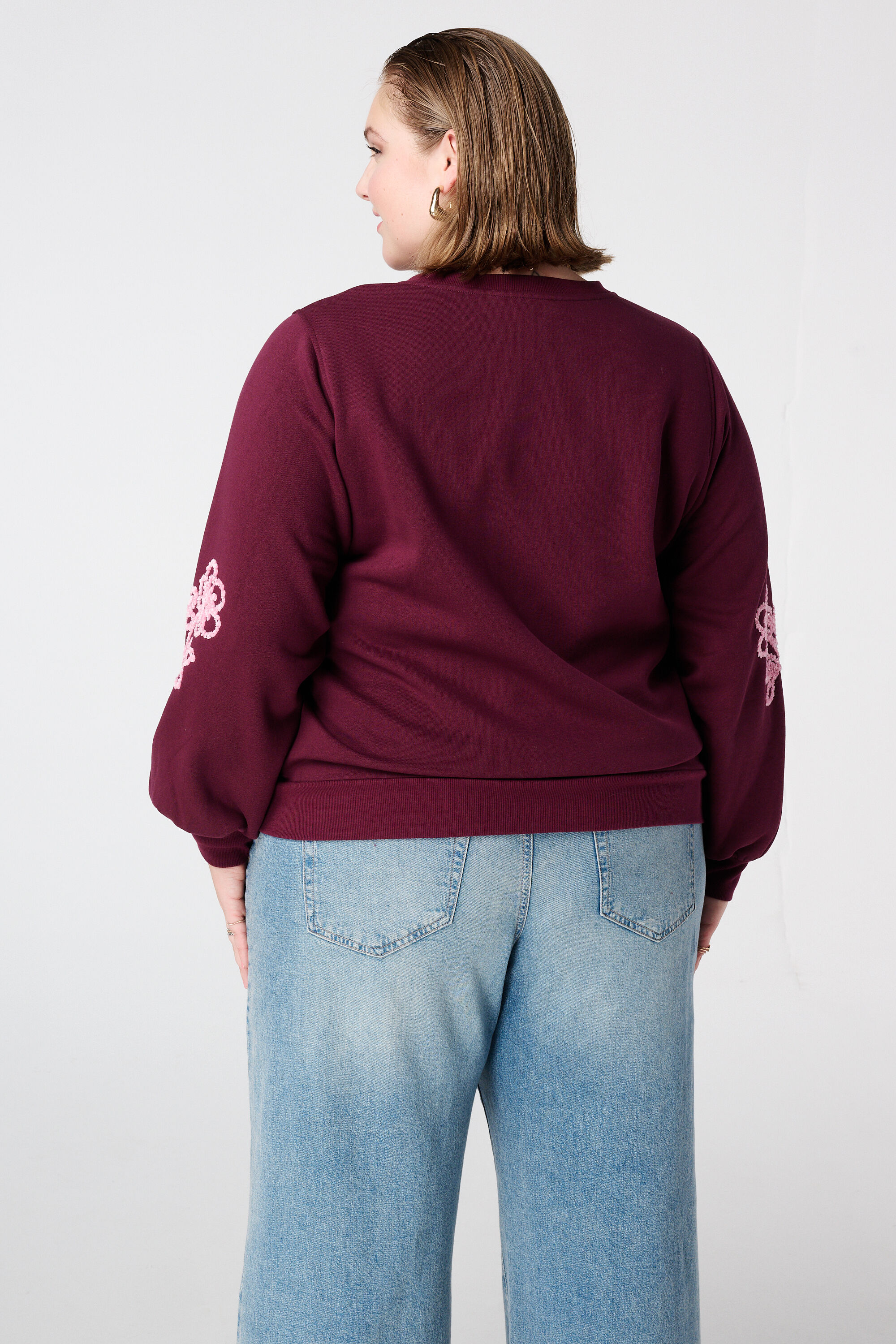 Pullover mit zarter Stickerei auf den &Auml;rmeln image number 3