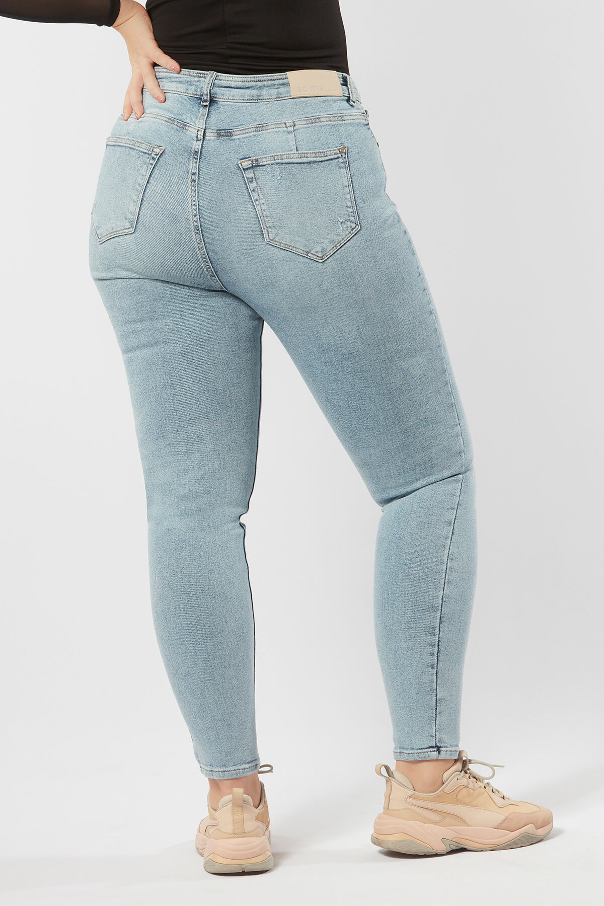 A-Fit-Jeans gebleicht mit hohem Bund image number 5