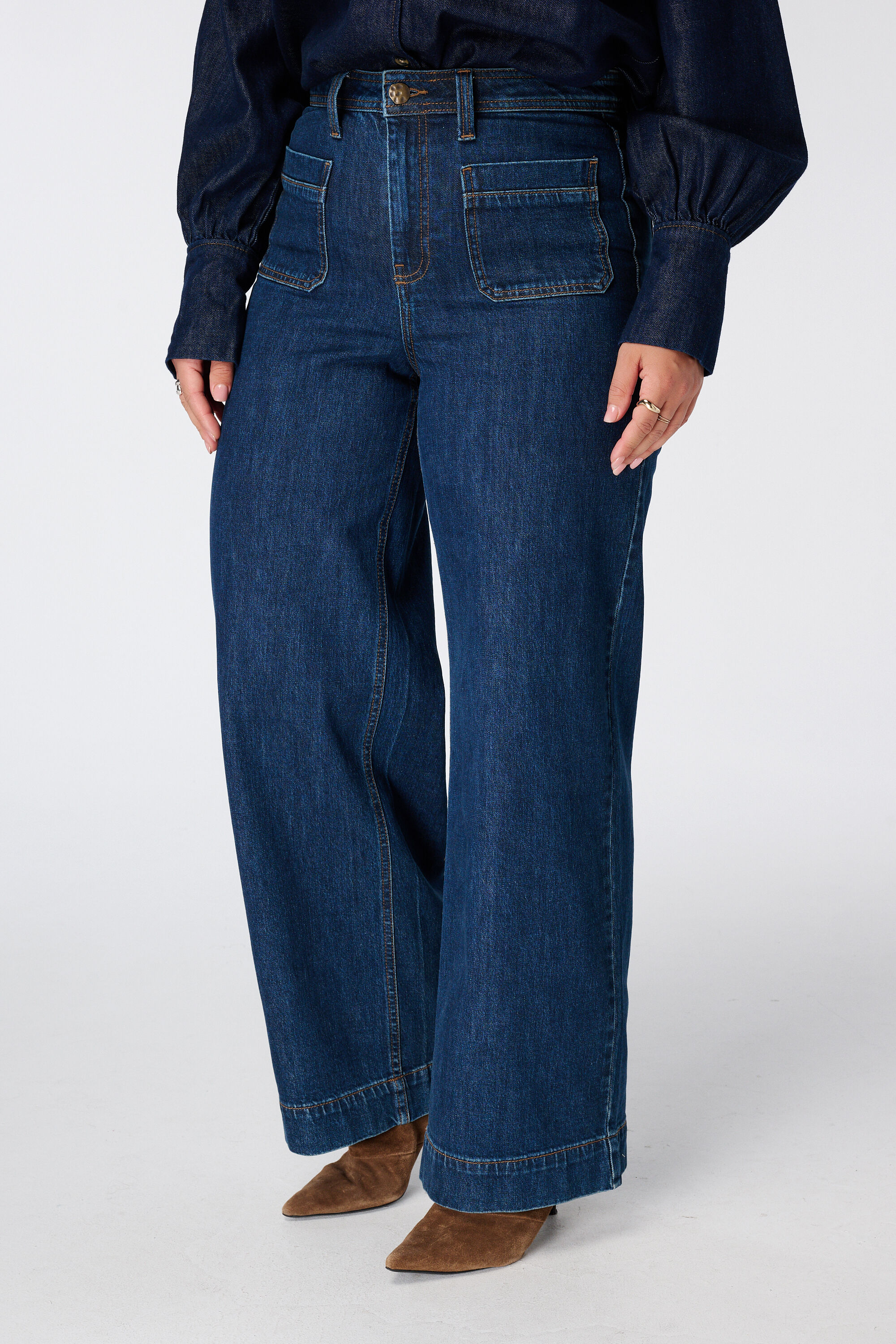 Wide Leg Jeans mit Vordertaschen image number 5