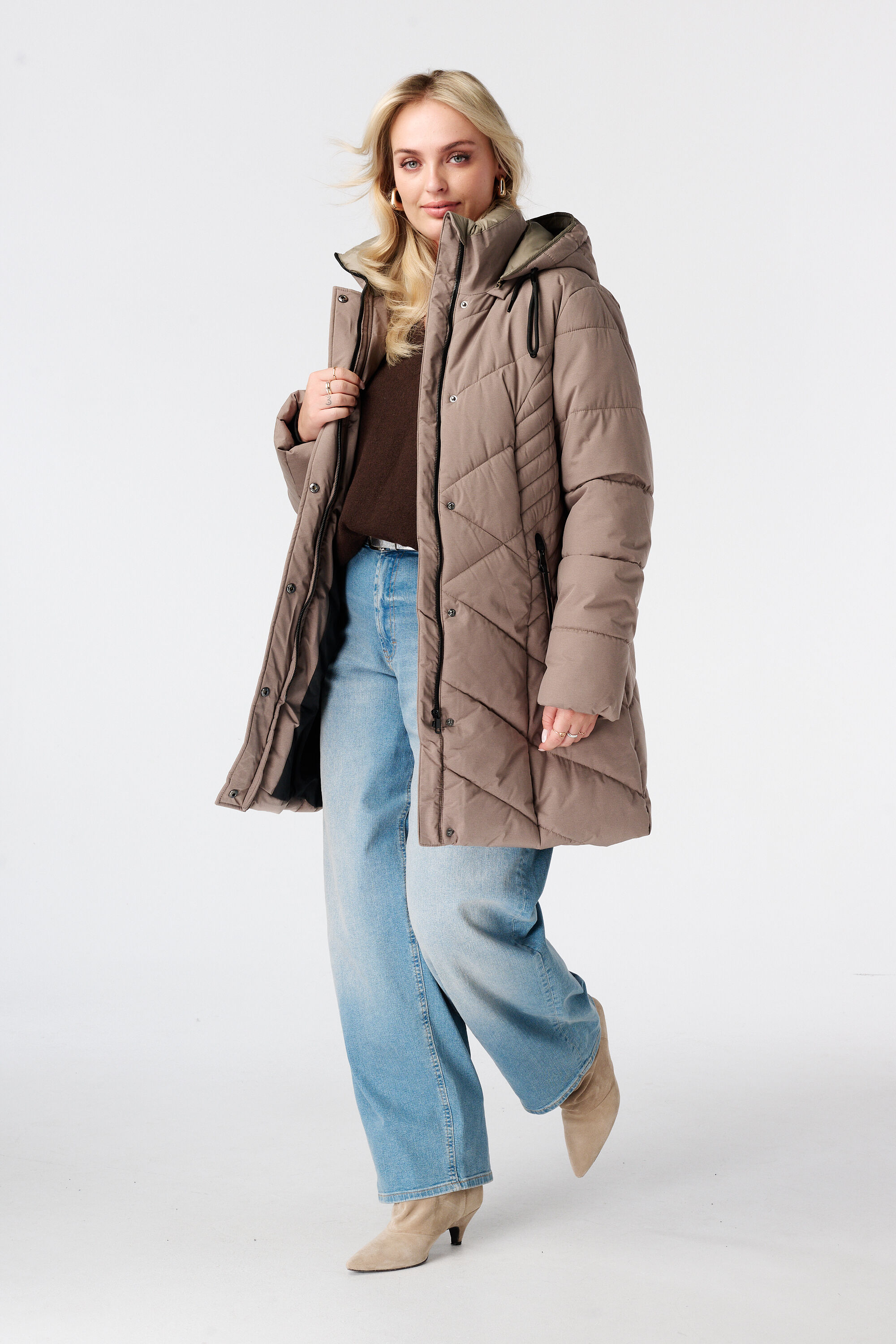Gesteppte Jacke mit Kapuze image number 5