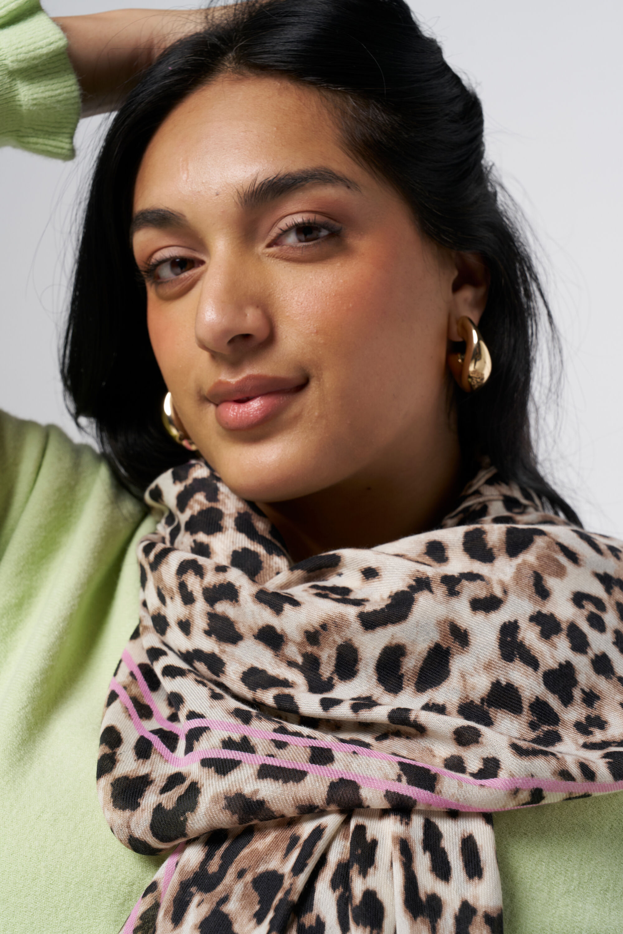 Schal mit Panther-Print image number 3