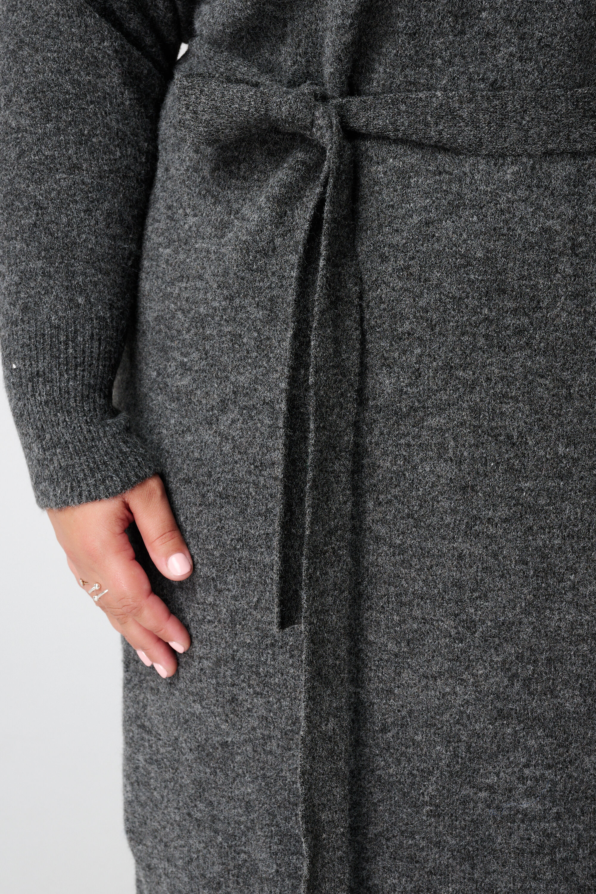 Gestricktes Polokleid mit G&uuml;rtel image number 6