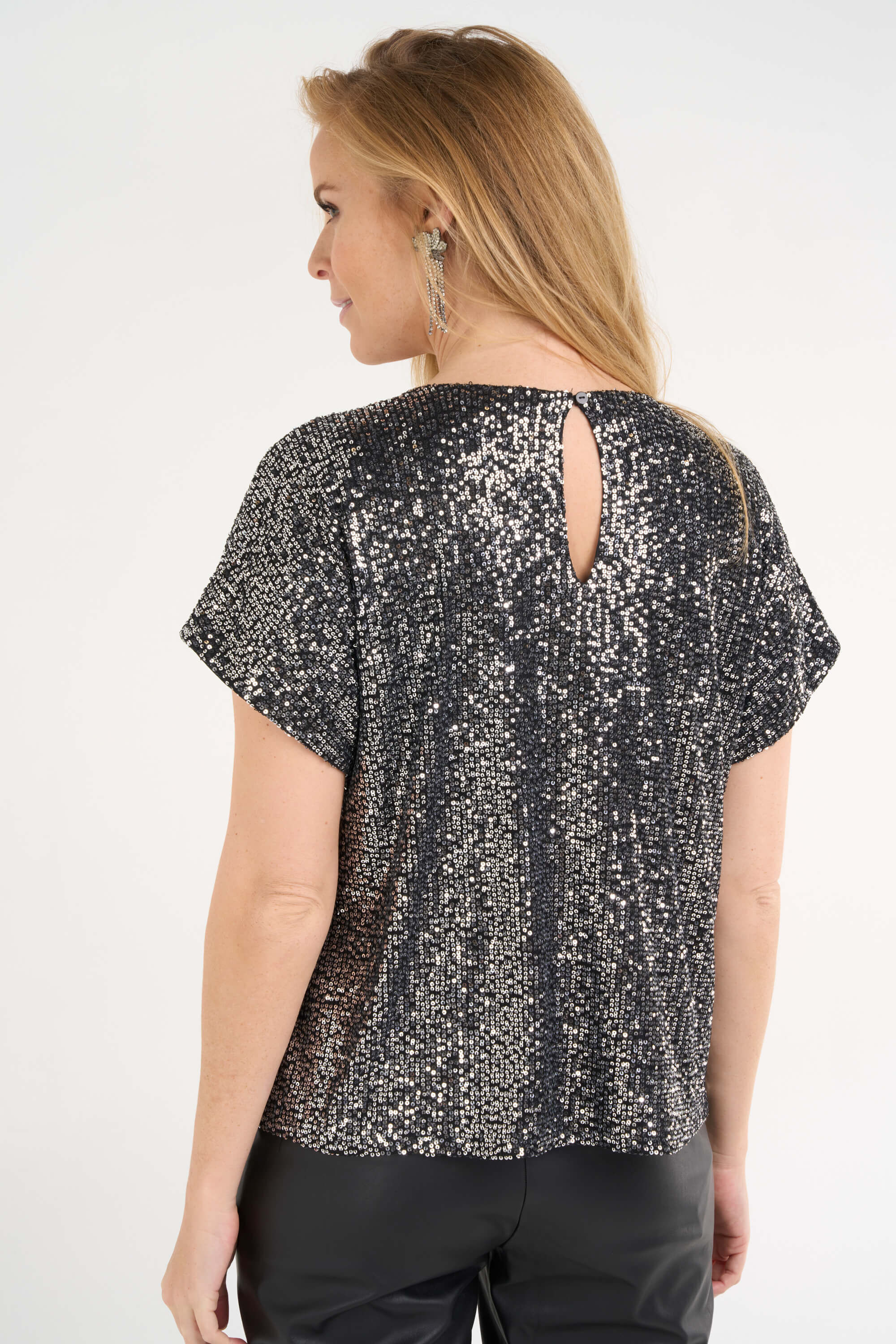 Top mit Pailletten  image number 4