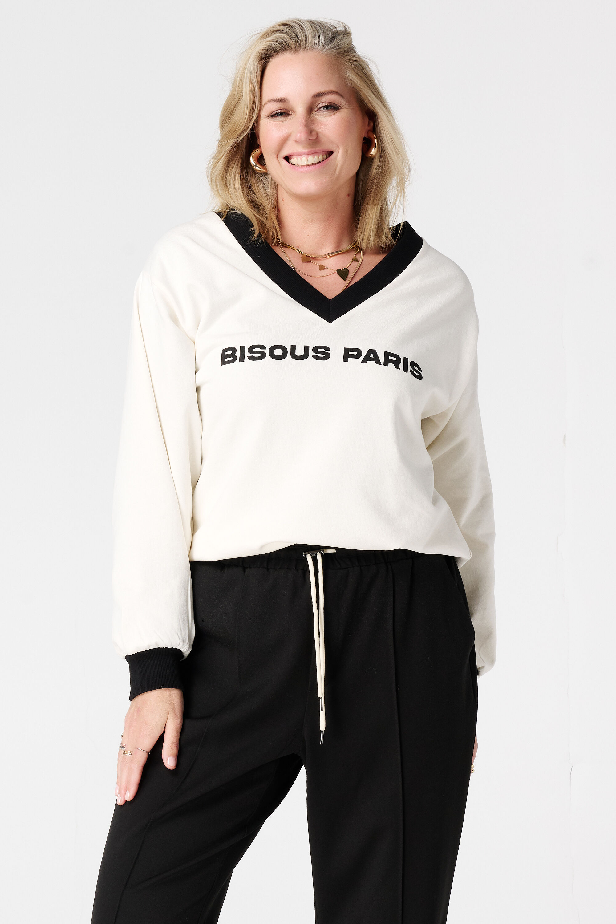 Sweater mit V-Ausschnitt und kontrastierenden B&uuml;ndchen 