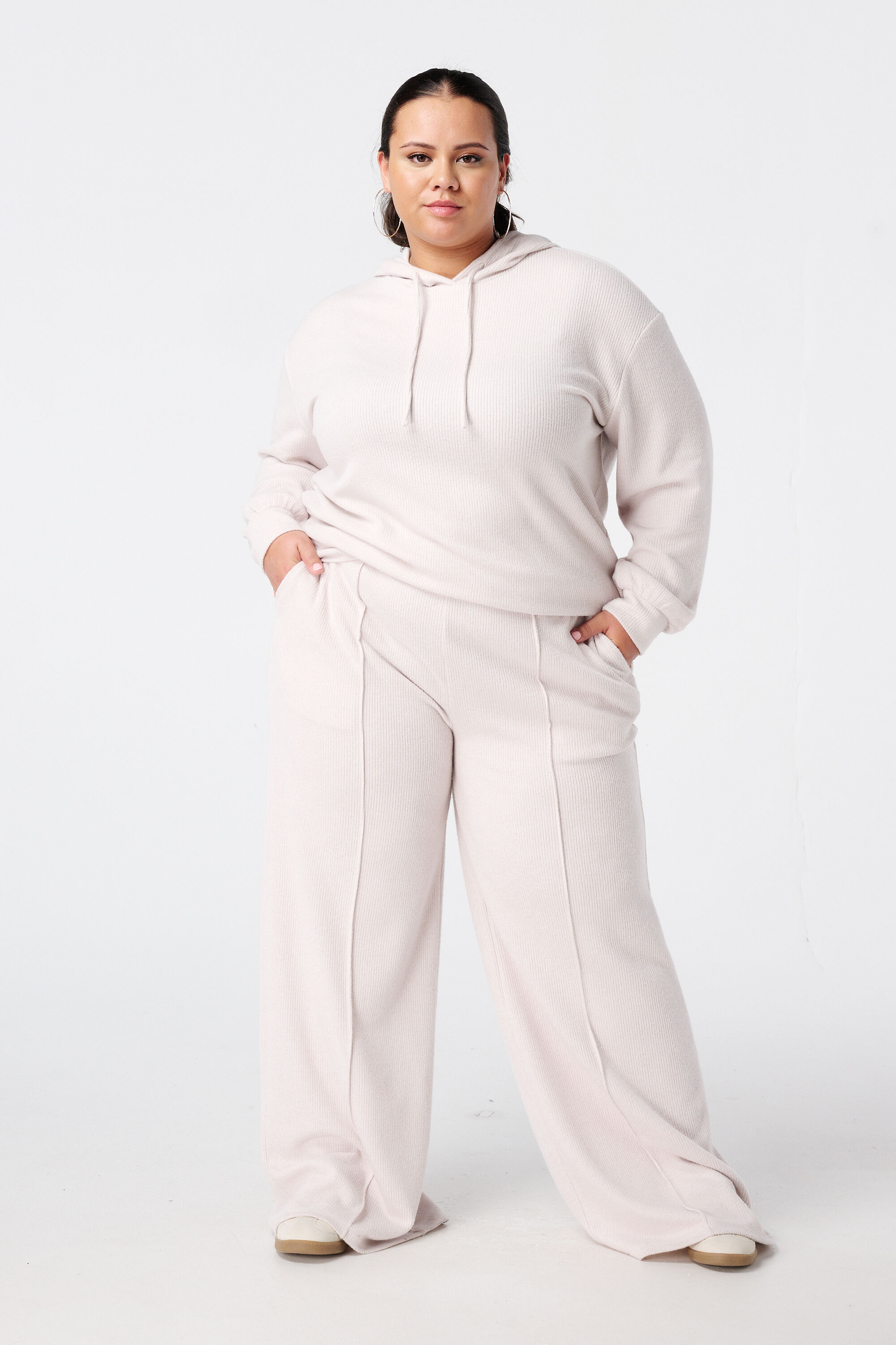 Kapuzenpullover mit Kordelzug image number 5