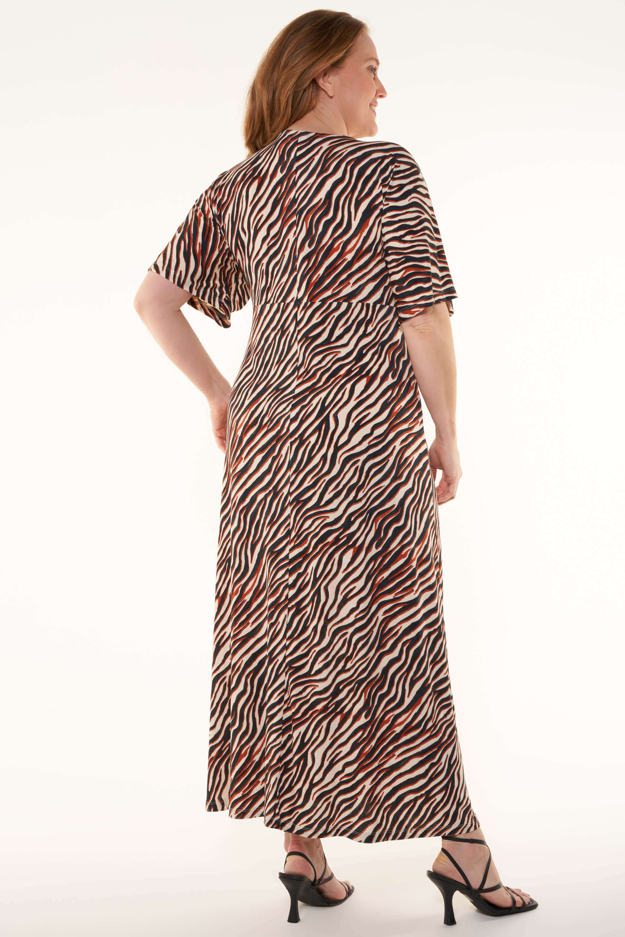 Maxikleid mit eingedrehtem Detail  image number 3