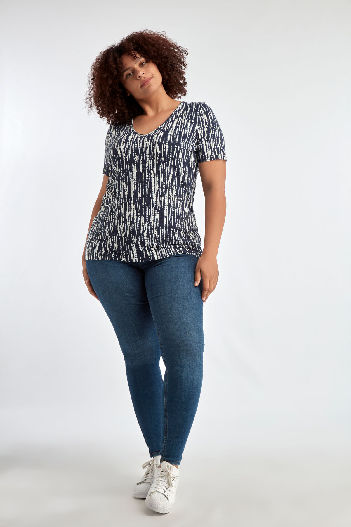 T-Shirt mit Glitter image number 5