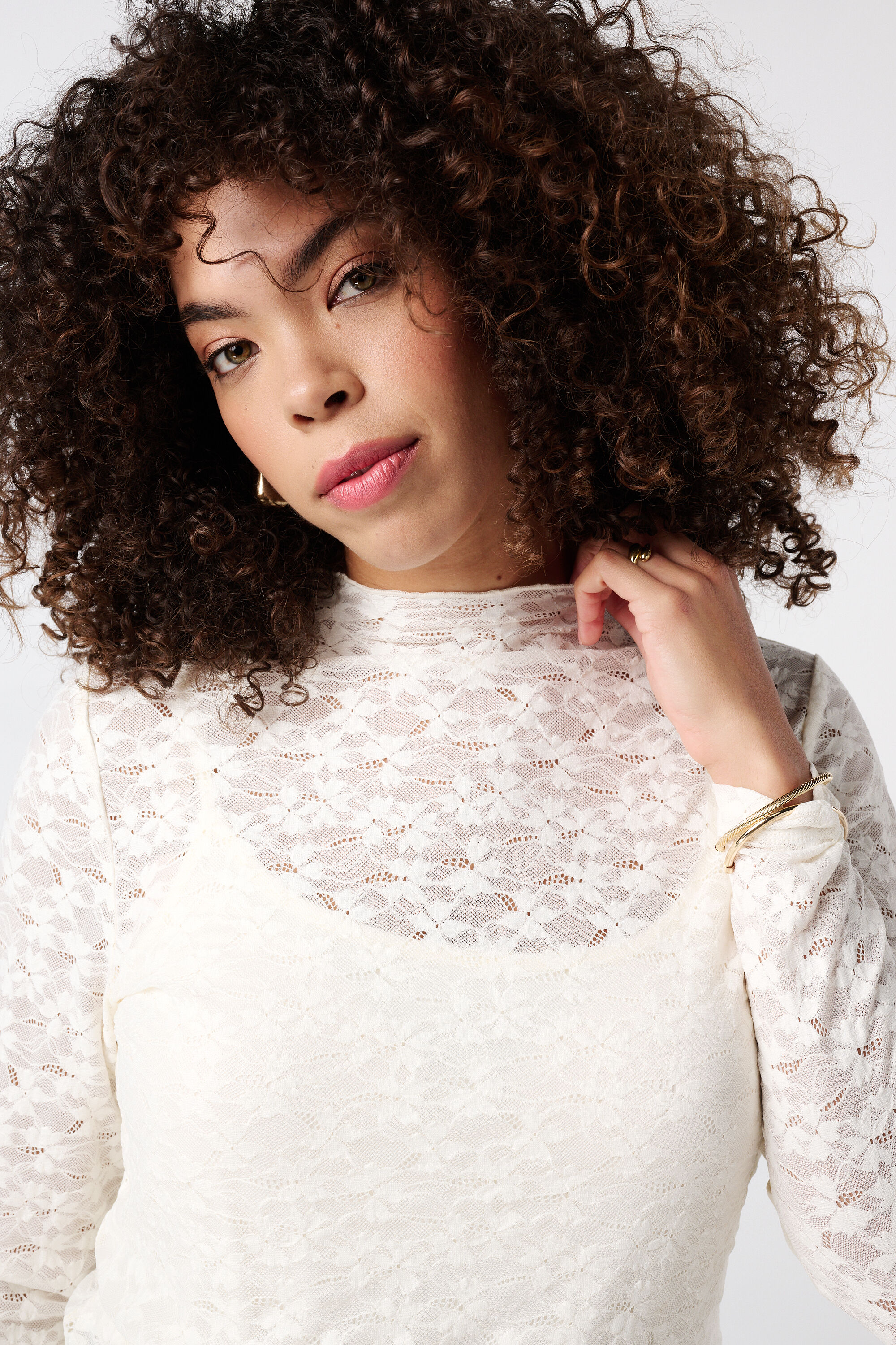 Spitzen-Oberteil mit geschlossenem Kragen image number 4