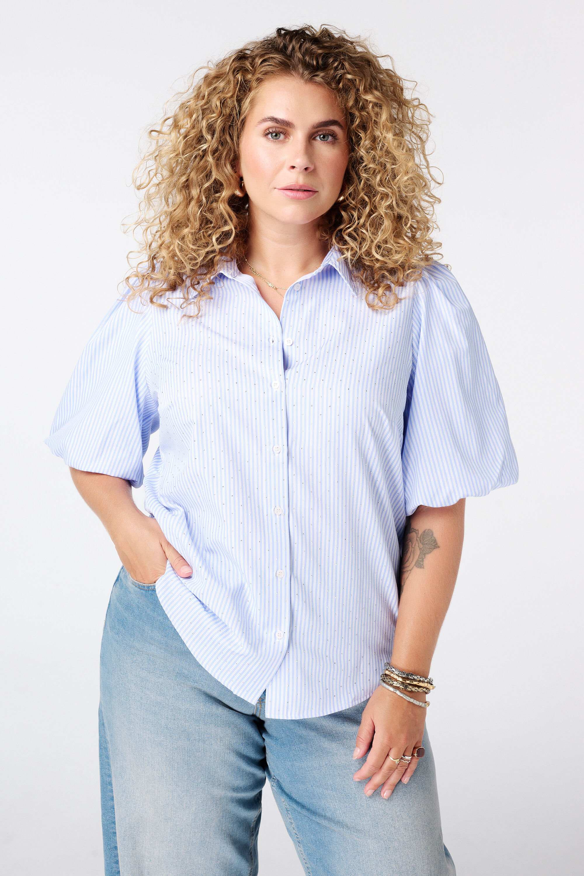 Gestreifte Bluse mit Strasssteinen