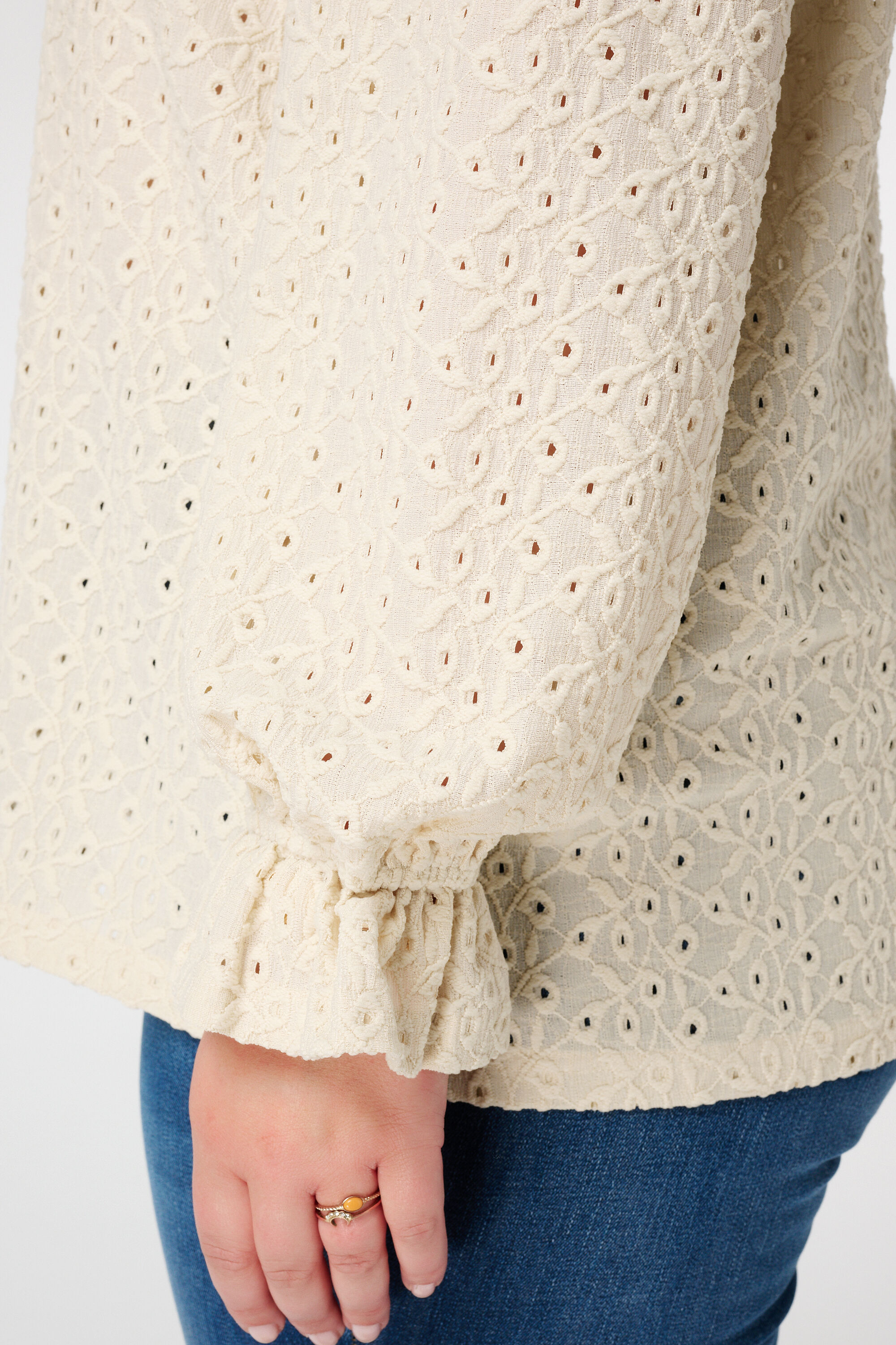 Oberteil mit Stickerei image number 6